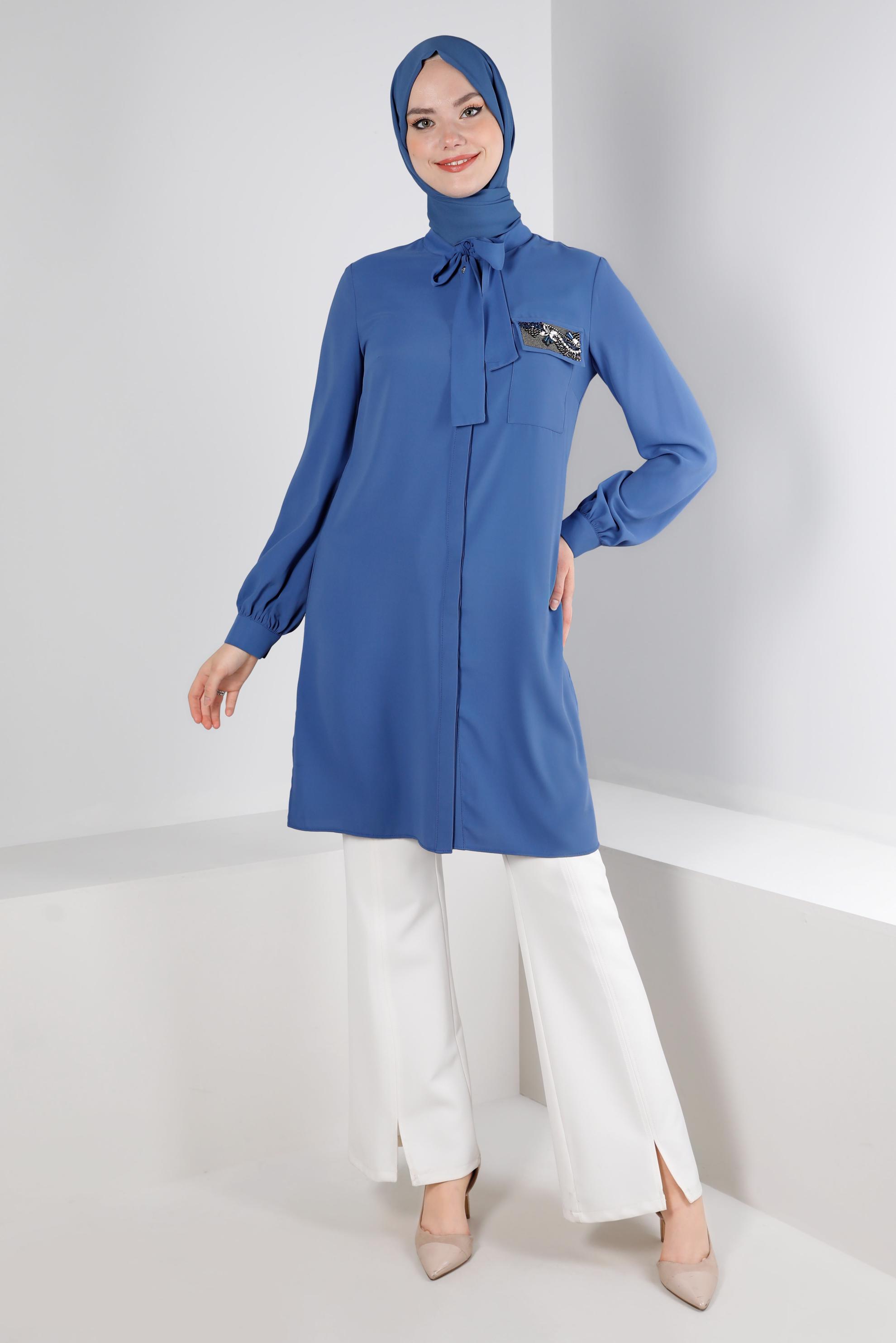 Tesettür giyim LACİVERT BONCUK İŞLEME DETAYLI FULAR YAKA TUNİK 43530