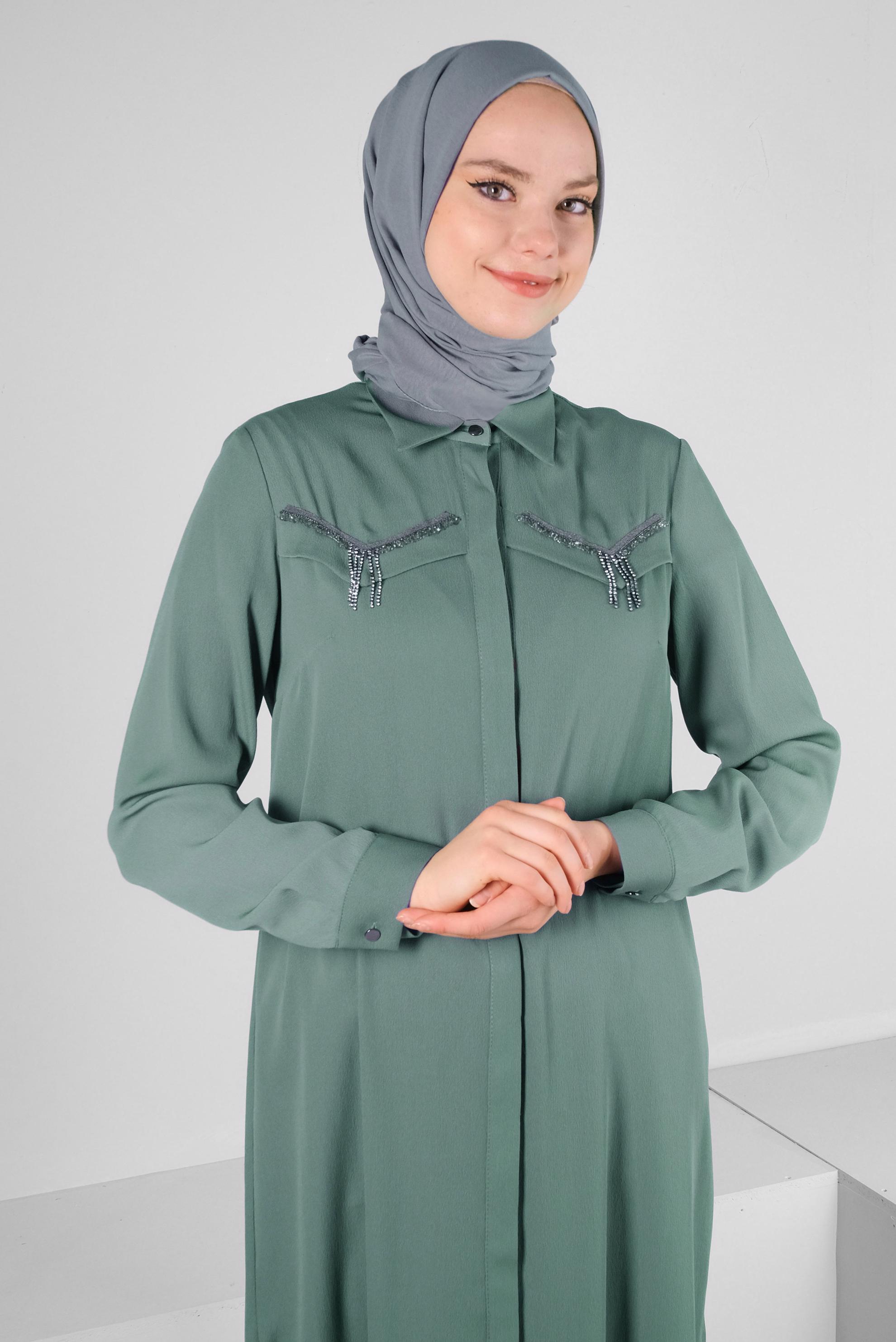 Tesettür giyim YEŞİL ZİNCİR DETAYLI GÖMLEK YAKA TUNİK 43531
