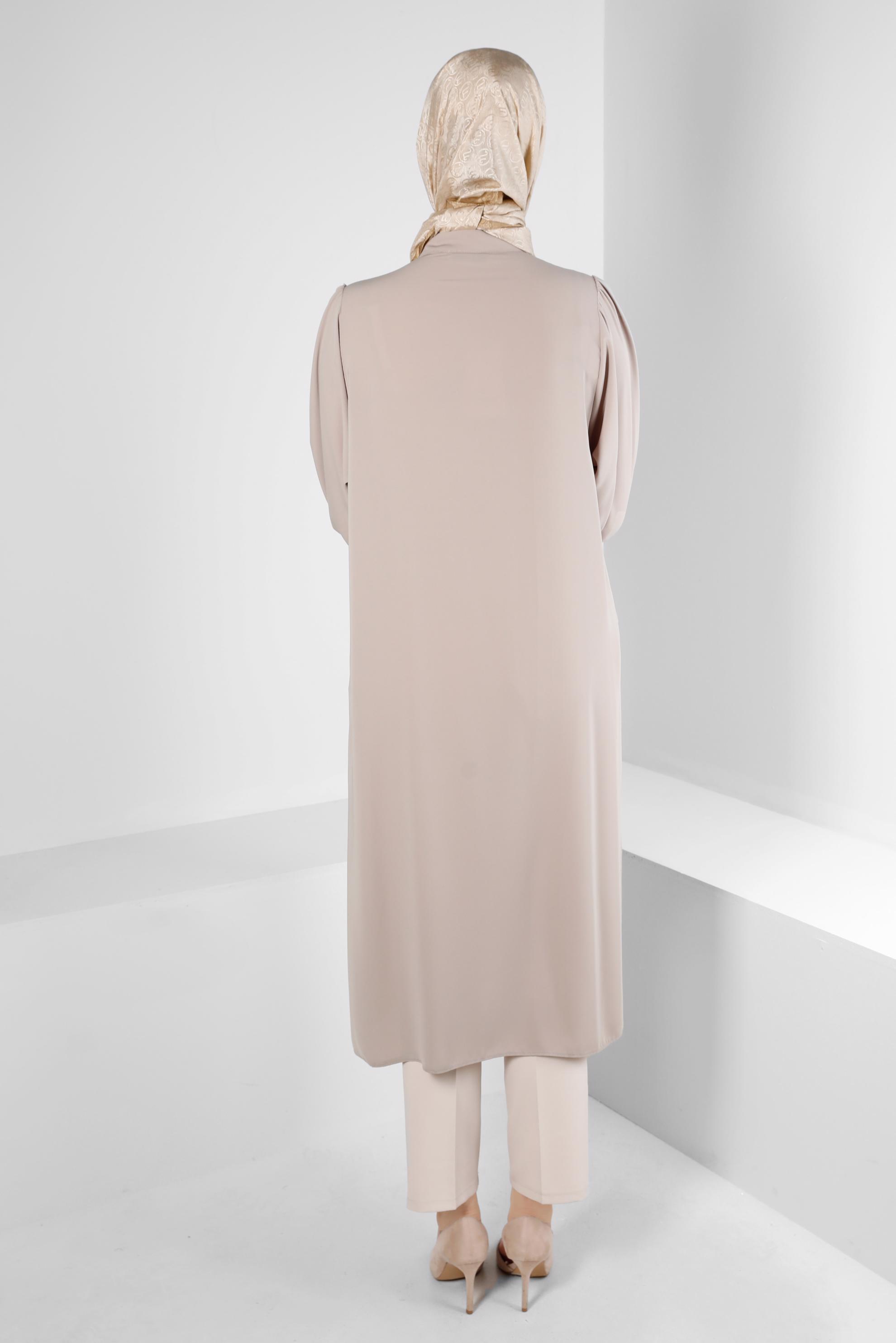 Tesettür giyim VİZON AKSESUAR DETAYLI GENİŞ KOL TUNİK 43532