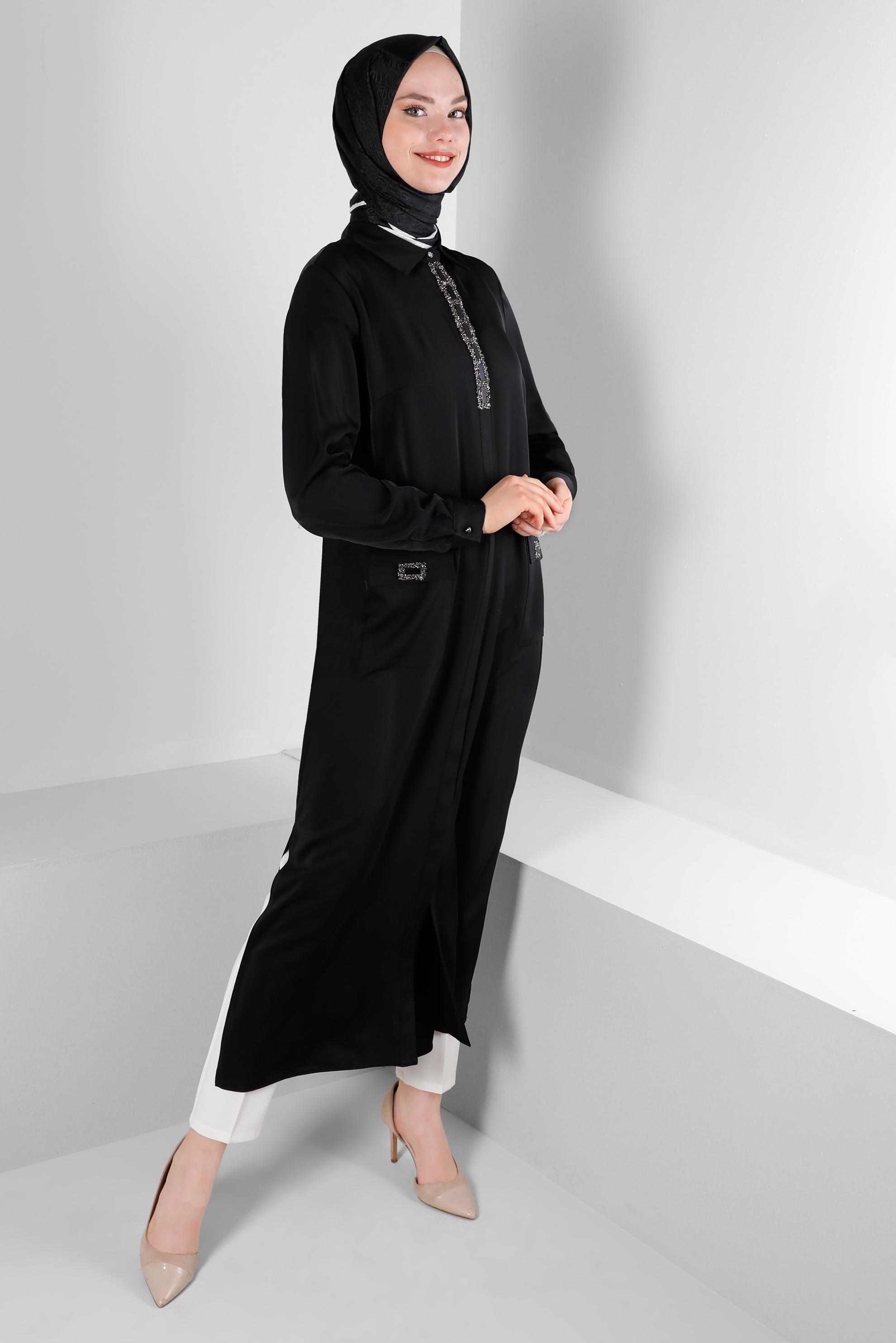 Tesettür giyim SİYAH TAŞ BASKILI GİZLİ DÜĞMELİ TUNİK 43533