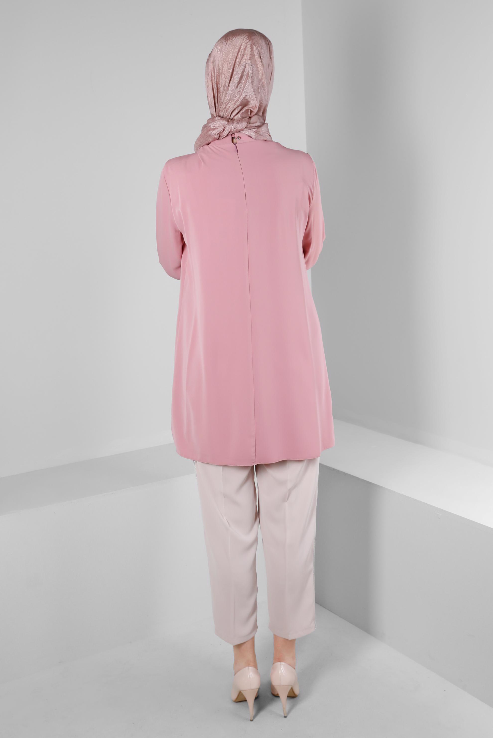 Tesettür giyim PUDRA YAKASI BAĞLAMA DETAYLI TAŞ BASKILI TUNİK 43534 