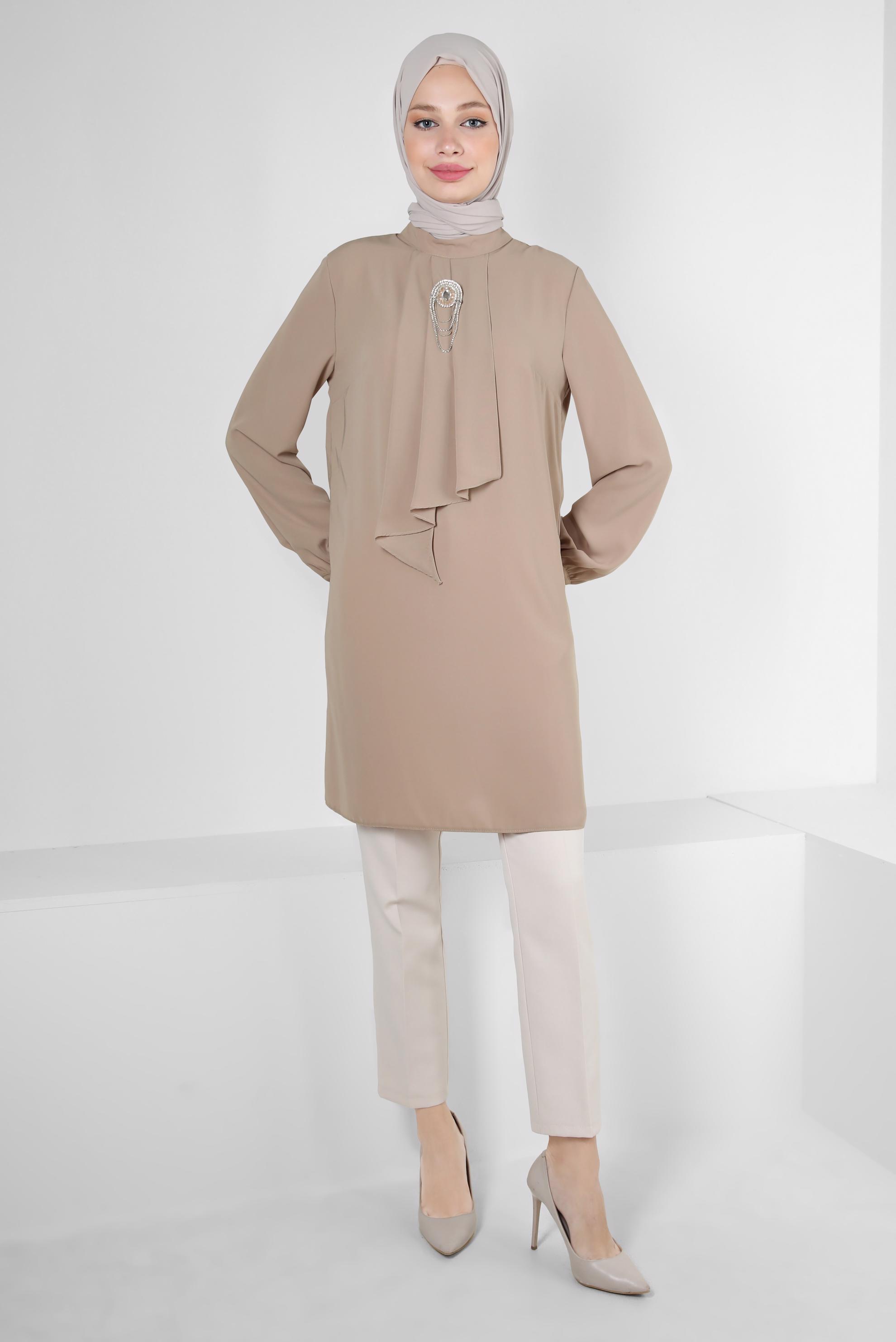 Tesettür giyim VİZON AKSESUARLI FIRFIR DETAYLI TUNİK 43539