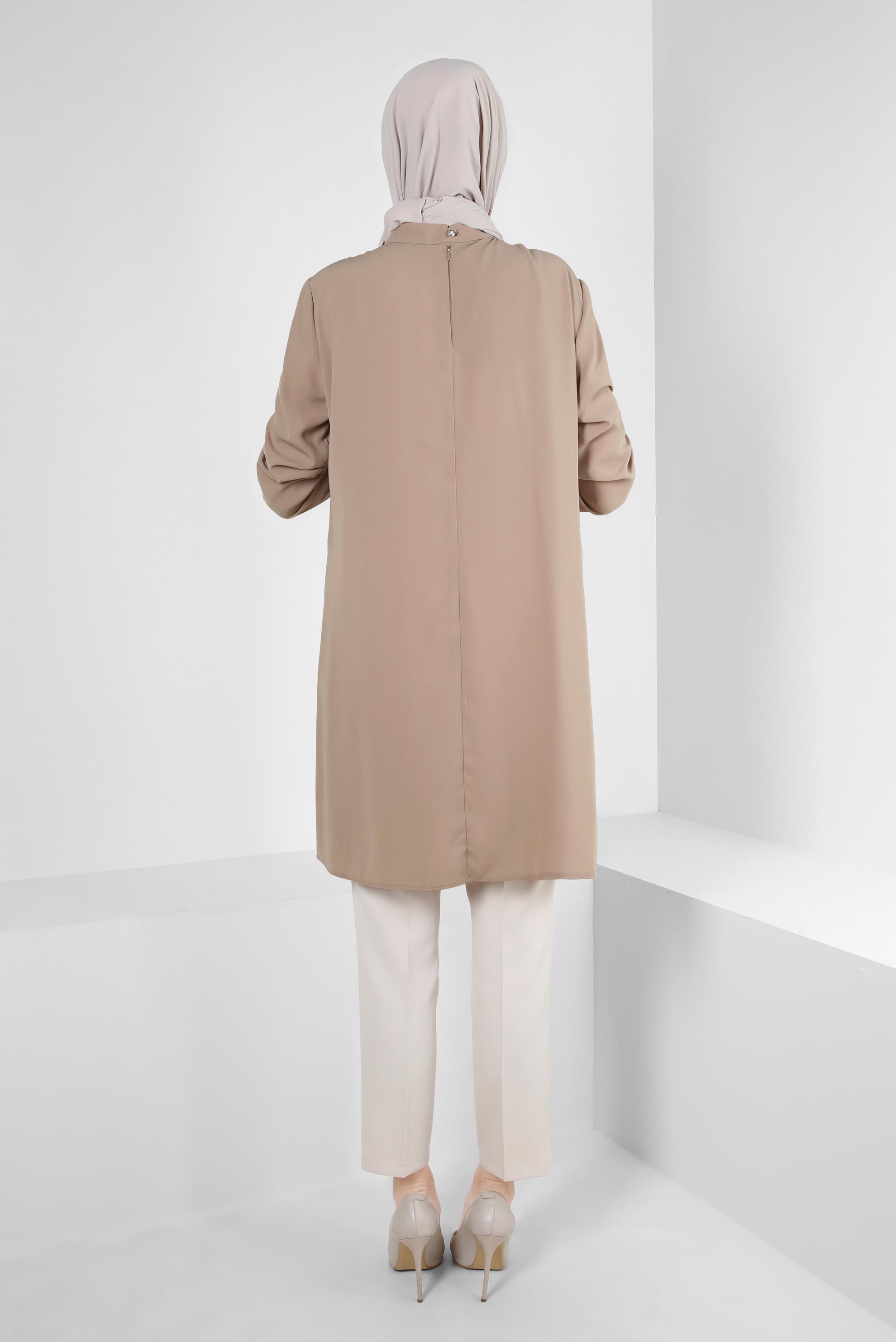 Tesettür giyim VİZON AKSESUARLI FIRFIR DETAYLI TUNİK 43539