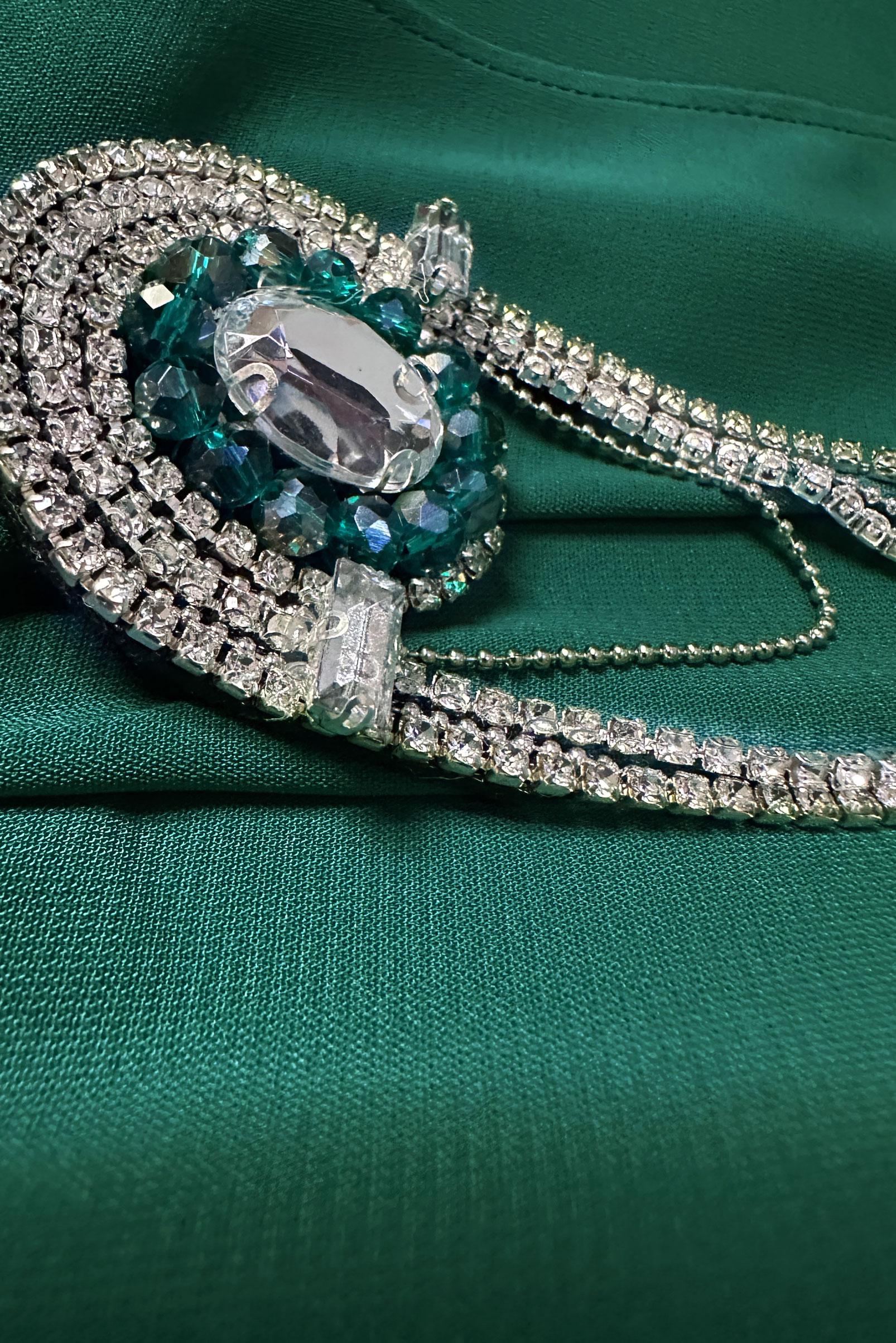 Tesettür giyim YEŞİL AKSESUARLI FIRFIR DETAYLI TUNİK 43539