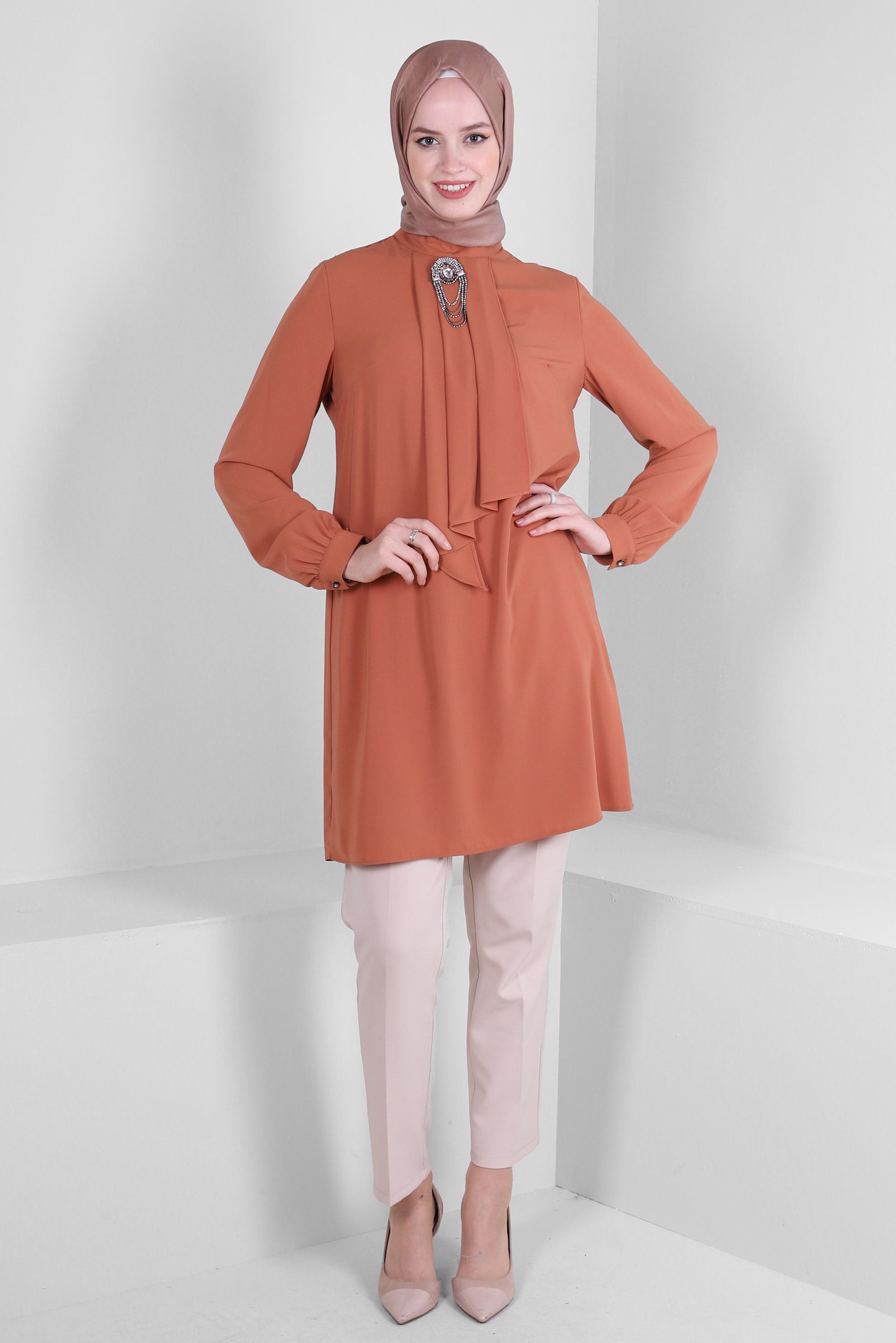 Tesettür giyim KAHVE AKSESUARLI FIRFIR DETAYLI TUNİK 43539