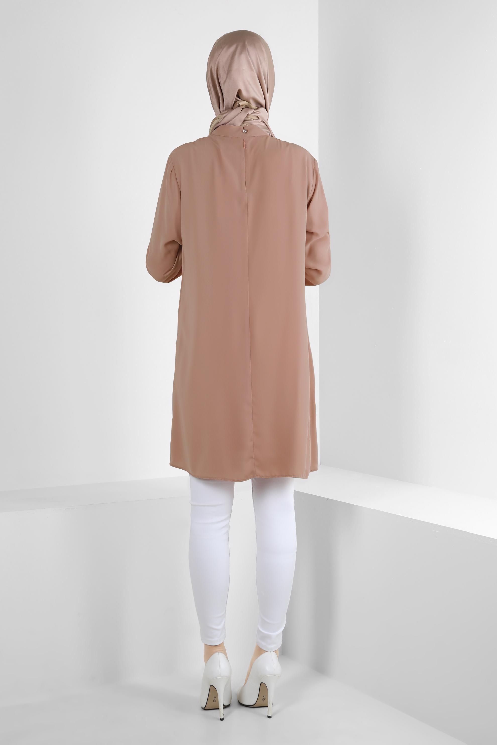 Tesettür giyim BEJ AKSESUARLI FIRFIR DETAYLI TUNİK 43539