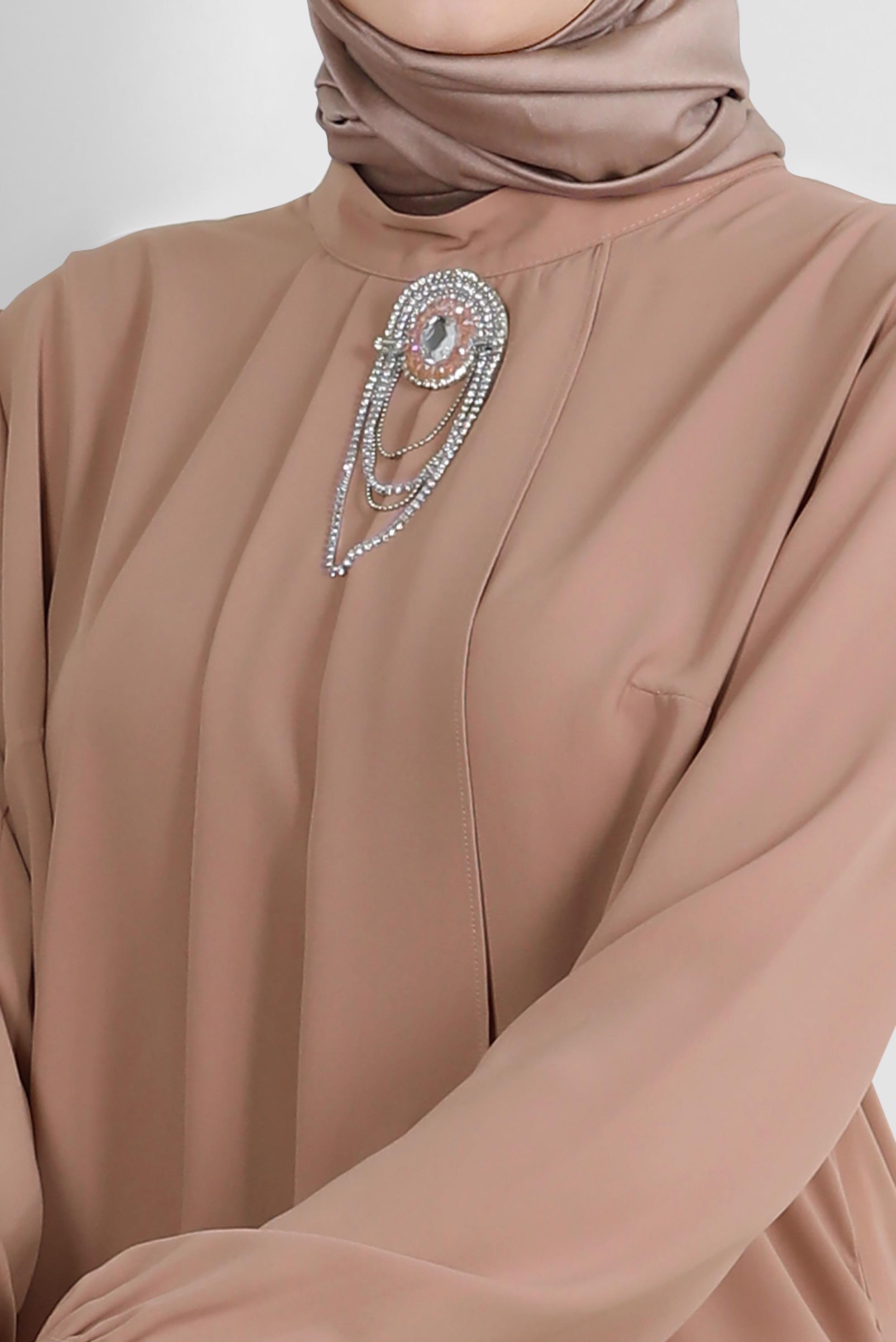 Tesettür giyim BEJ AKSESUARLI FIRFIR DETAYLI TUNİK 43539