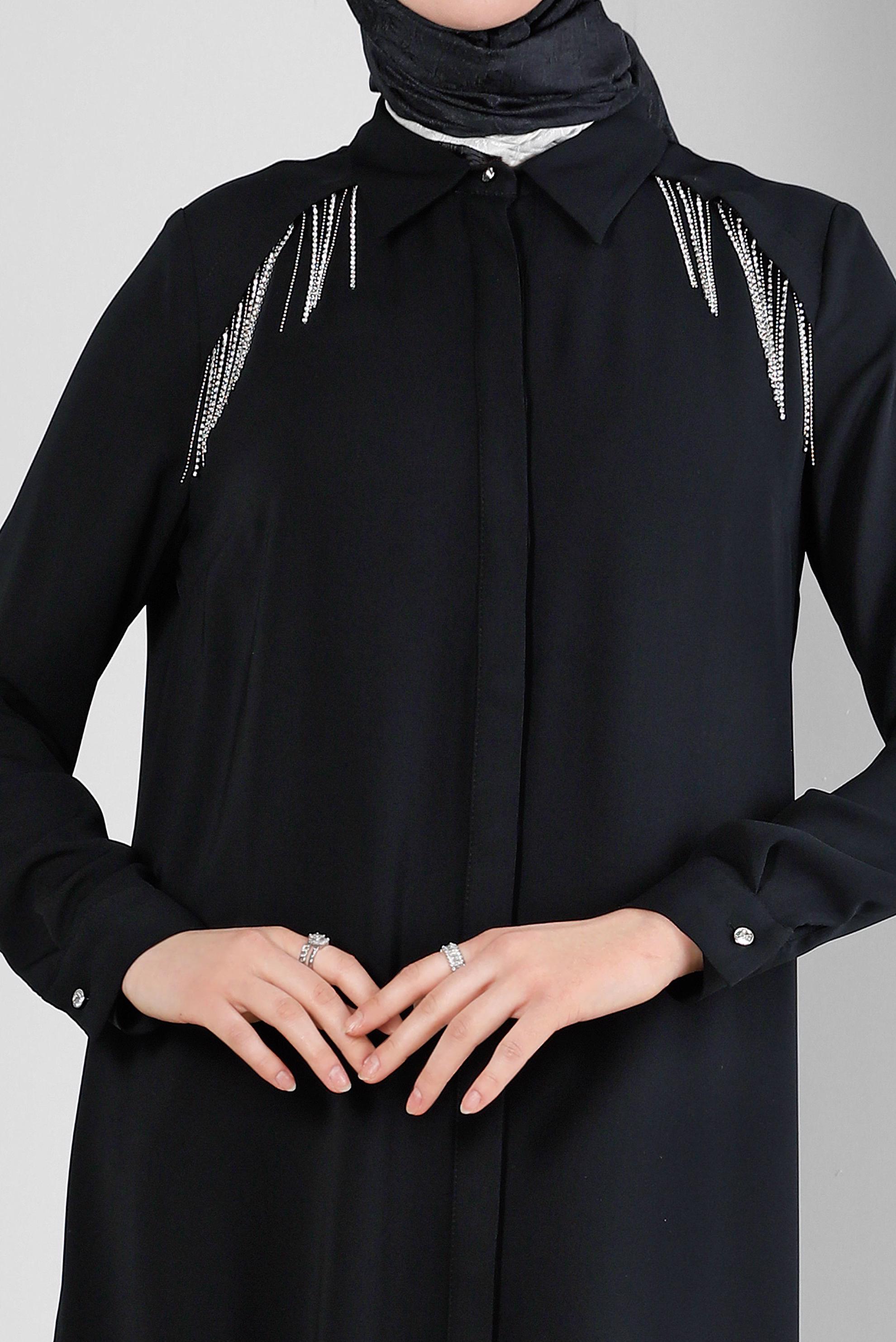 Tesettür giyim SİYAH TAŞ PÜSKÜL DETAYLI YANI YIRTMAÇLI TUNİK 43545