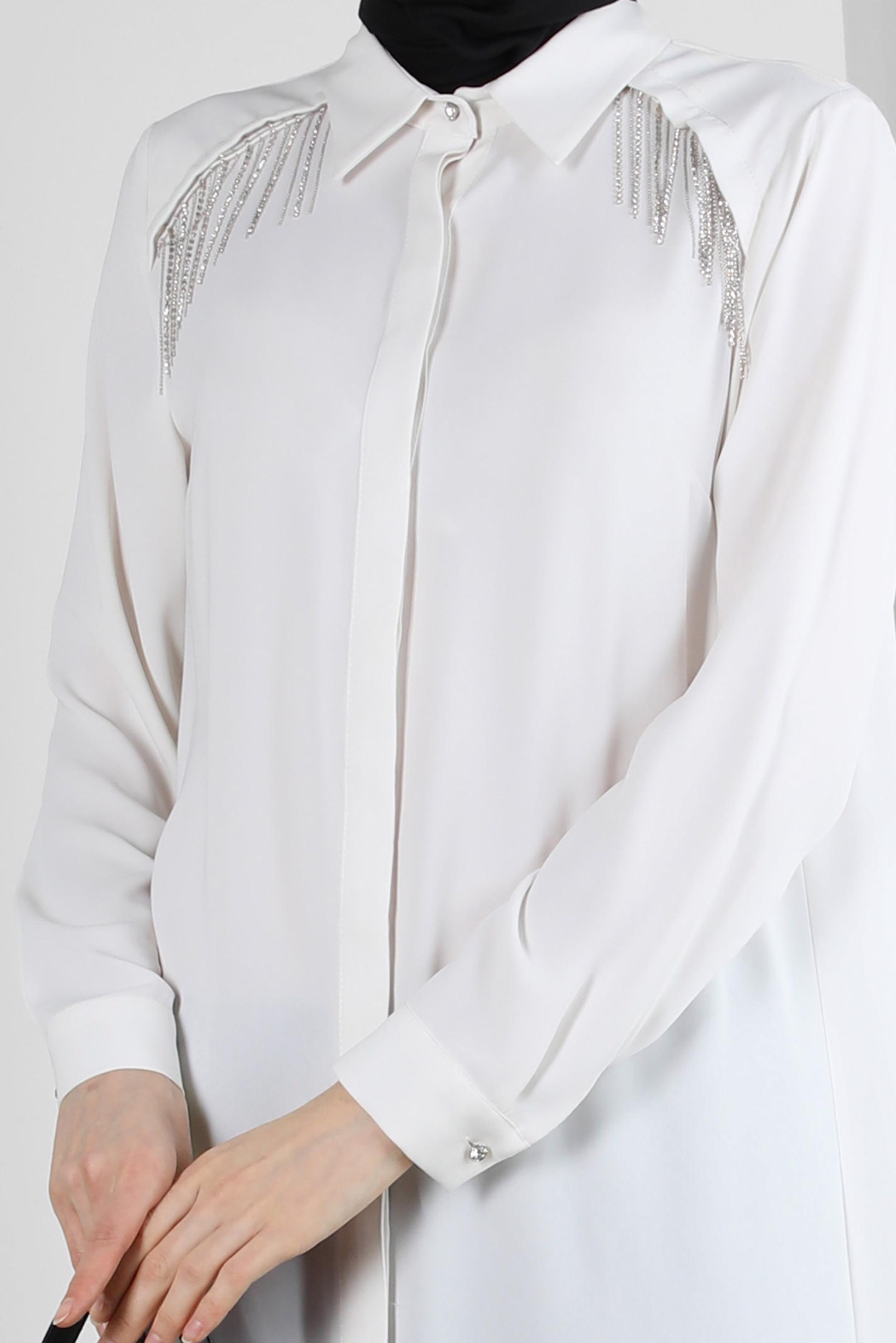 Tesettür giyim BEYAZ TAŞ PÜSKÜL DETAYLI YANI YIRTMAÇLI TUNİK 43545