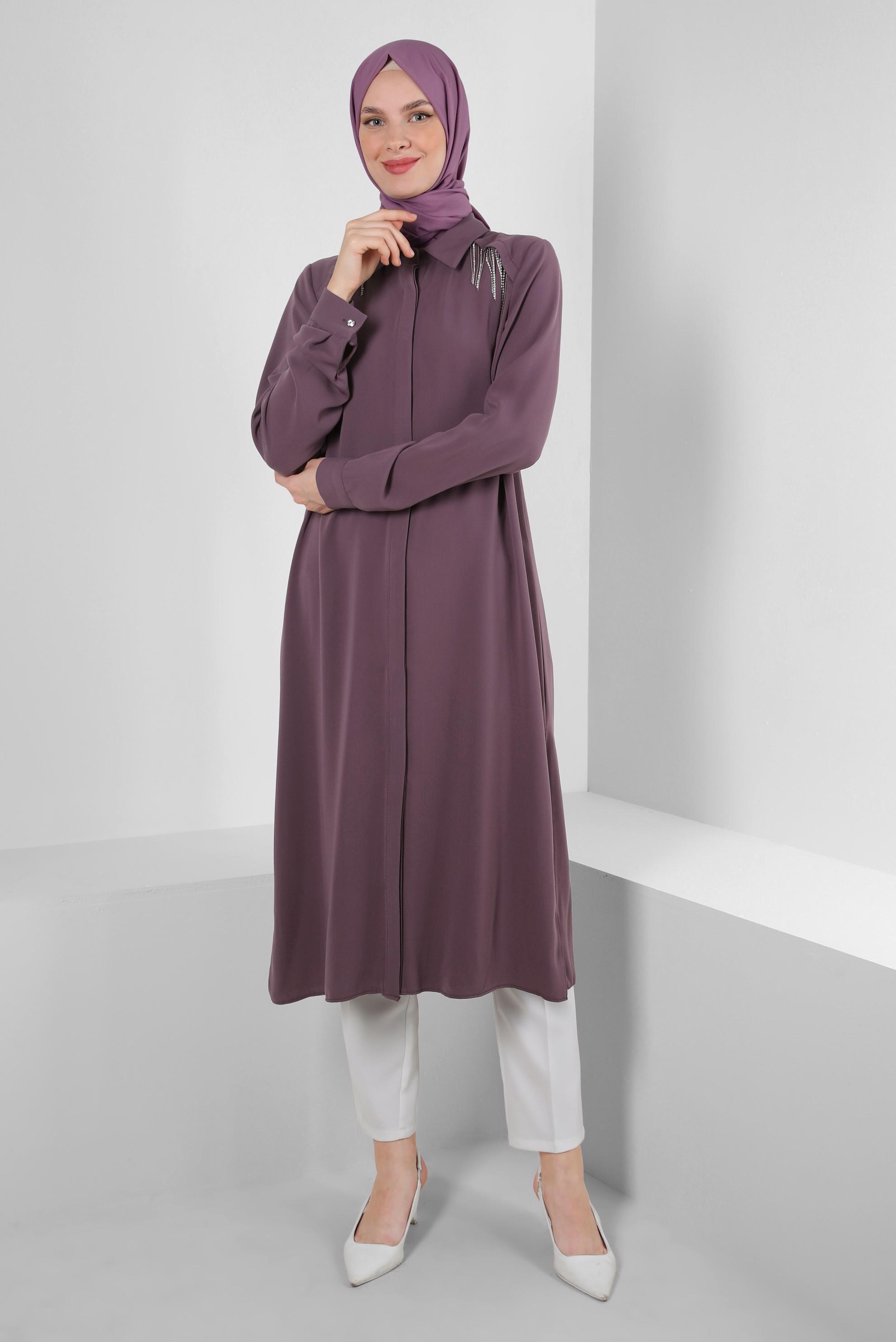 Tesettür giyim MOR TAŞ PÜSKÜL DETAYLI YANI YIRTMAÇLI TUNİK 43545