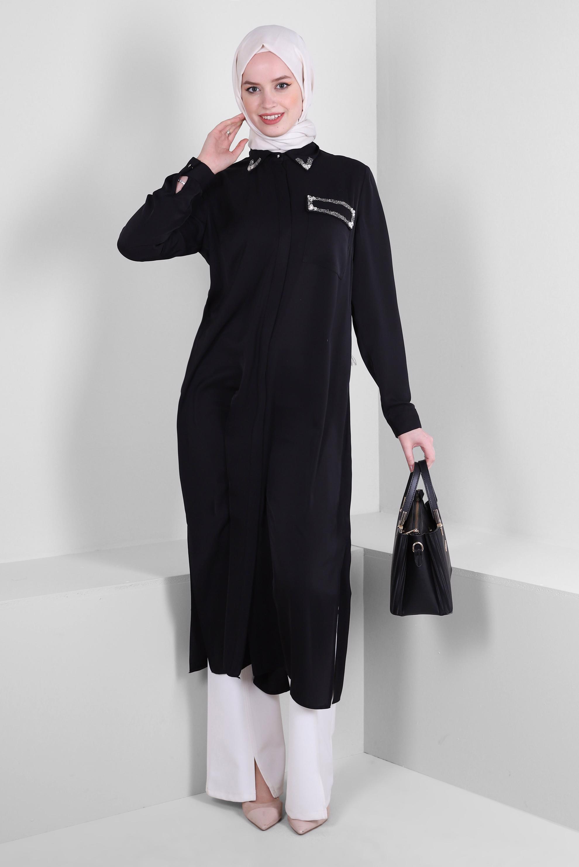 Tesettür giyim SİYAH TAŞ BASKILI GİZLİ DÜĞMELİ UZUN TUNİK 43548