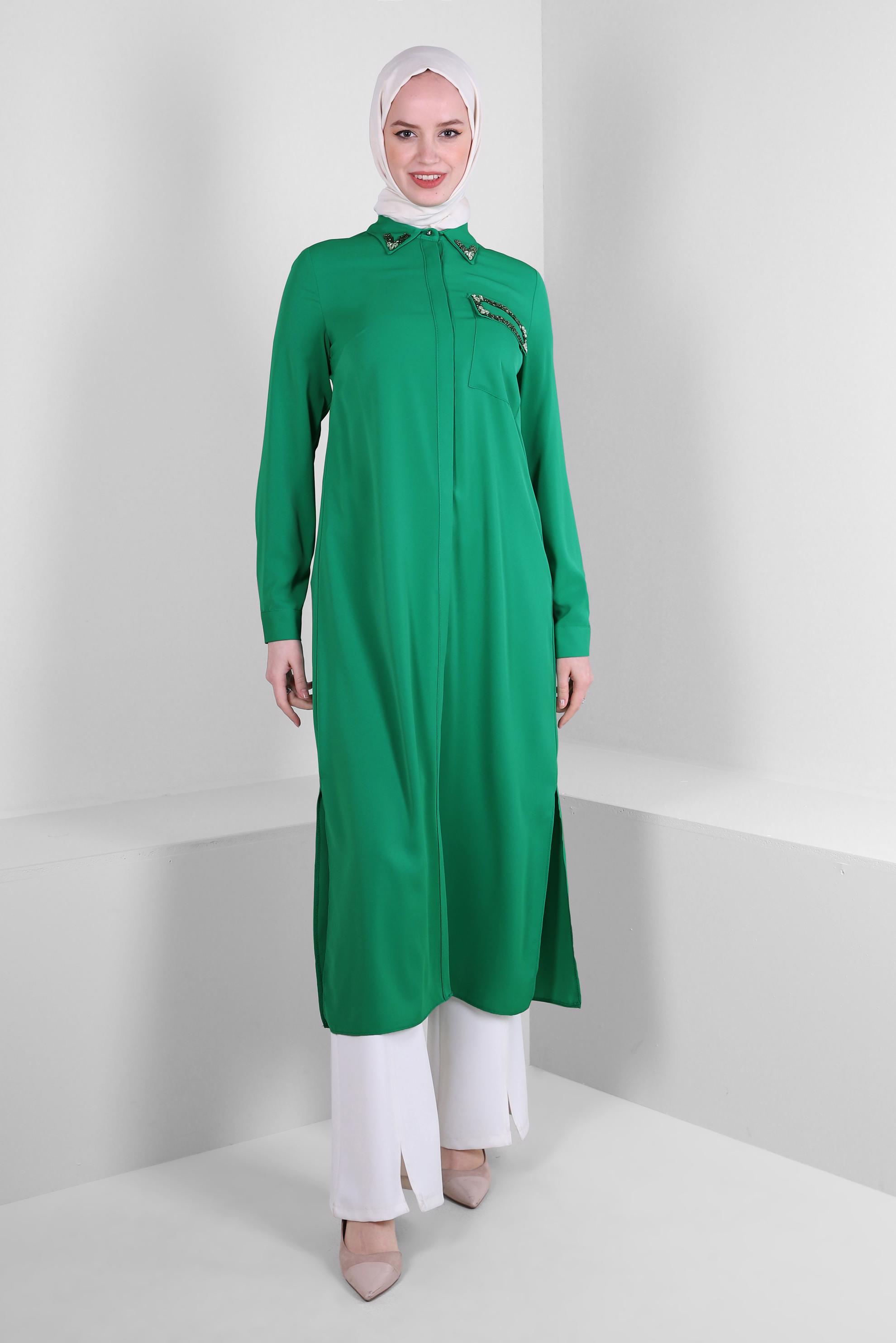 Tesettür giyim YEŞİL TAŞ BASKILI GİZLİ DÜĞMELİ UZUN TUNİK 43548