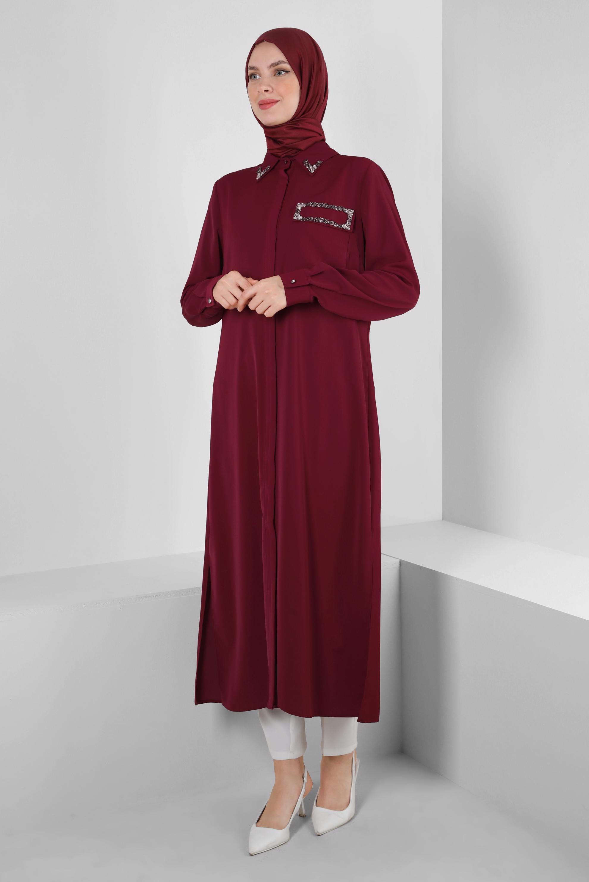 Tesettür giyim BORDO TAŞ BASKILI GİZLİ DÜĞMELİ UZUN TUNİK 43548