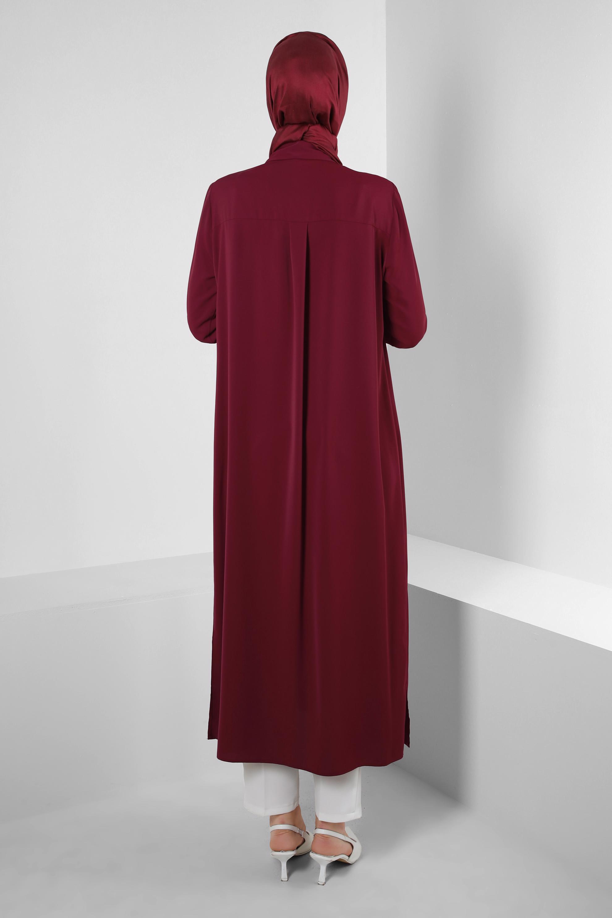 Tesettür giyim BORDO TAŞ BASKILI GİZLİ DÜĞMELİ UZUN TUNİK 43548