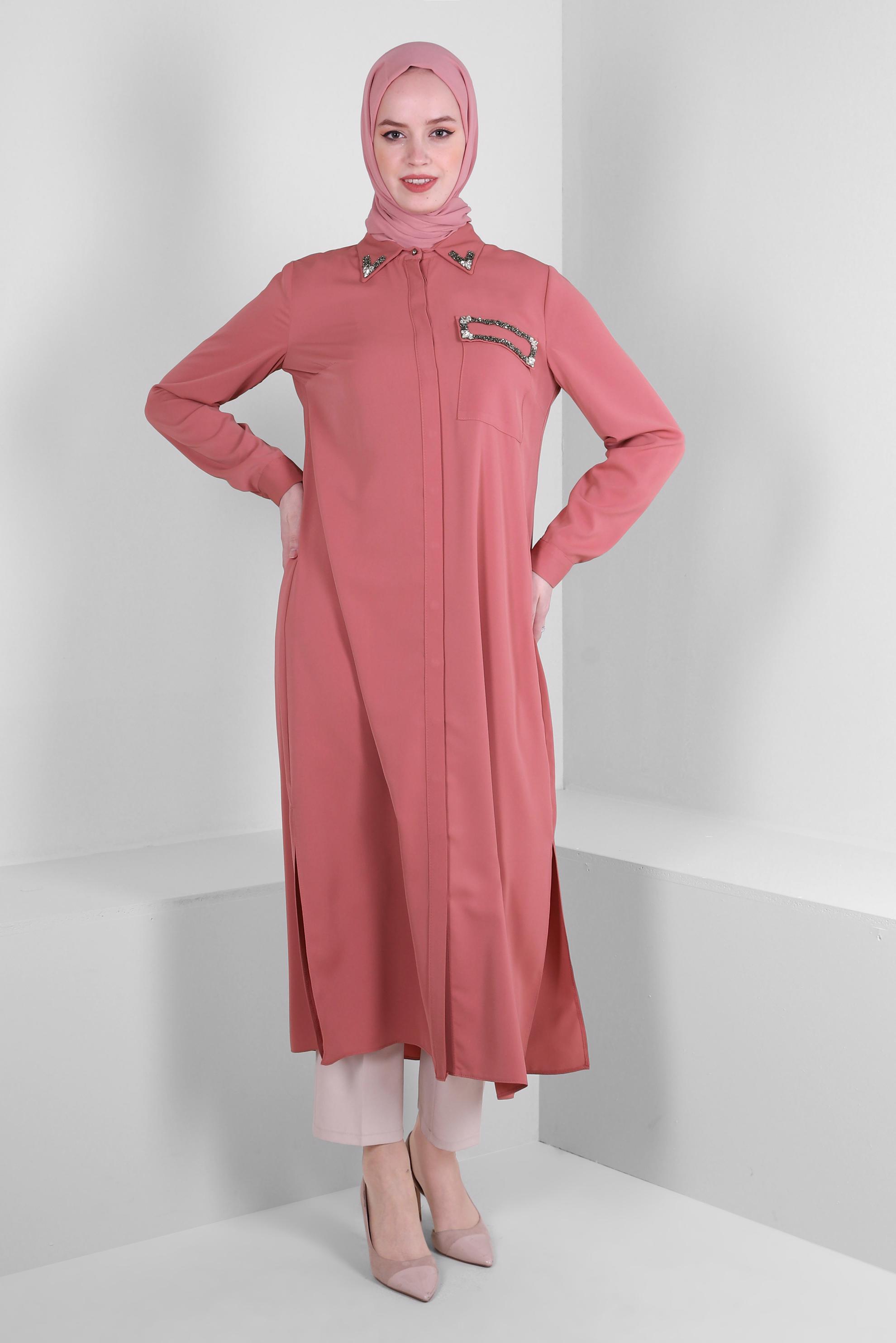 Tesettür giyim PEMBE TAŞ BASKILI GİZLİ DÜĞMELİ UZUN TUNİK 43548