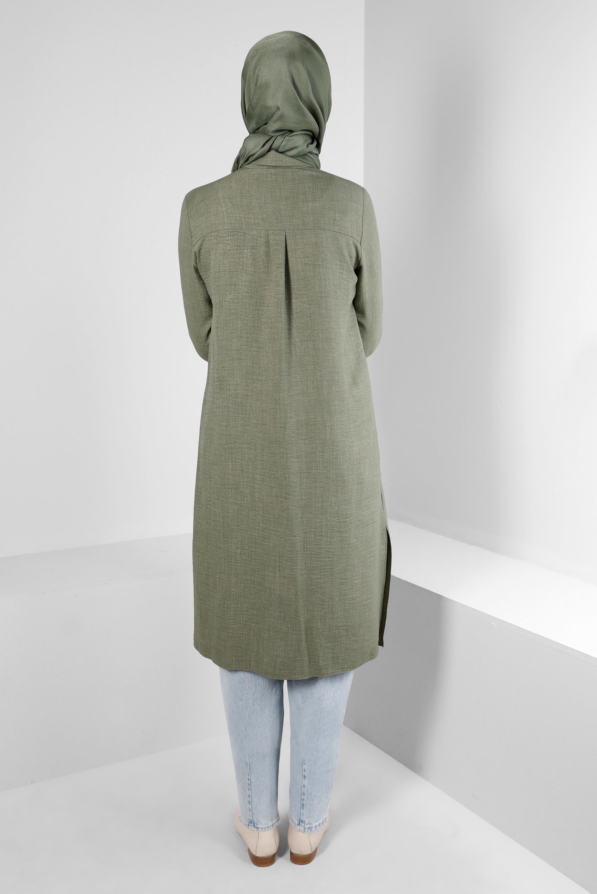 Tesettür giyim HAKİ YANI YIRTMAÇLI GÖMLEK YAKA DÜĞMELİ TUNİK 43549