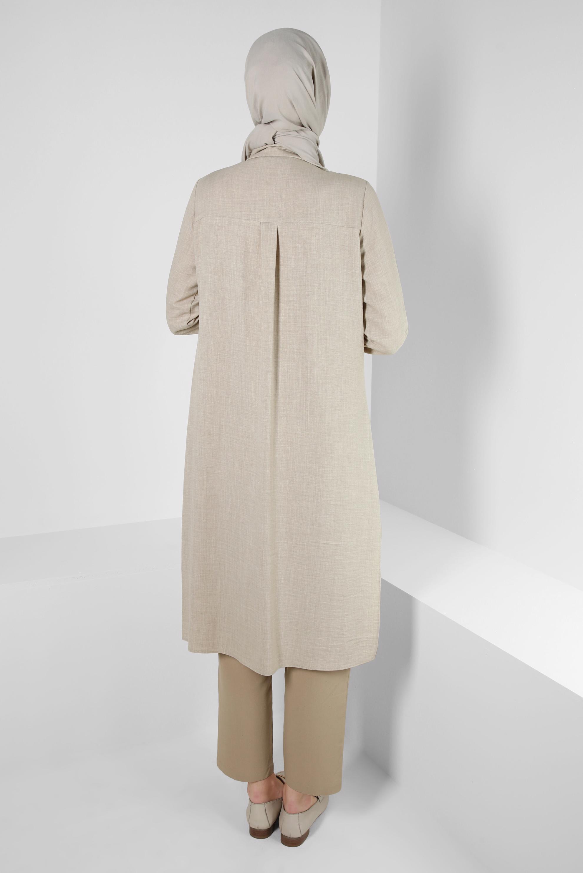 Tesettür giyim BEJ YANI YIRTMAÇLI GÖMLEK YAKA DÜĞMELİ TUNİK 43549