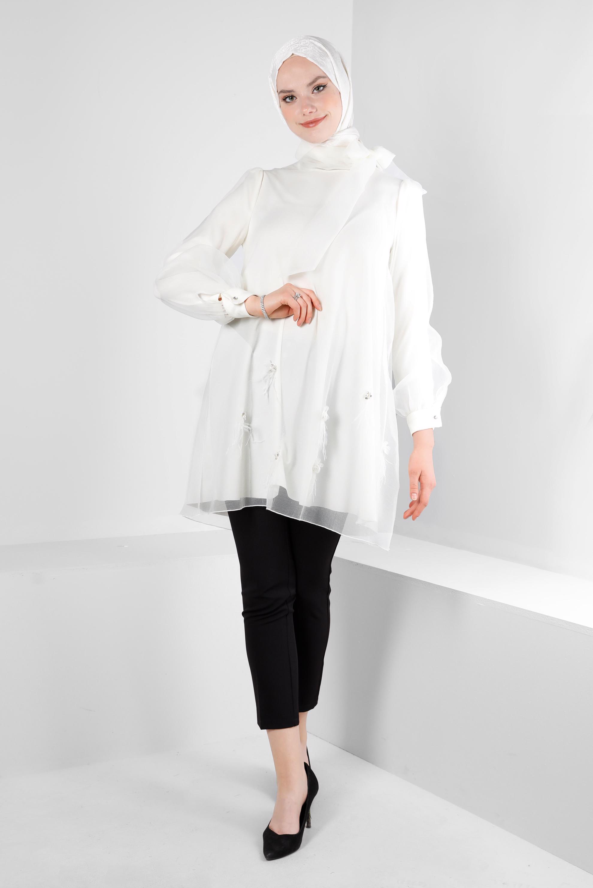 Tesettür giyim EKRU YAKASI BAĞLAMALI AKSESUAR DETAYLI TUNİK 43577	