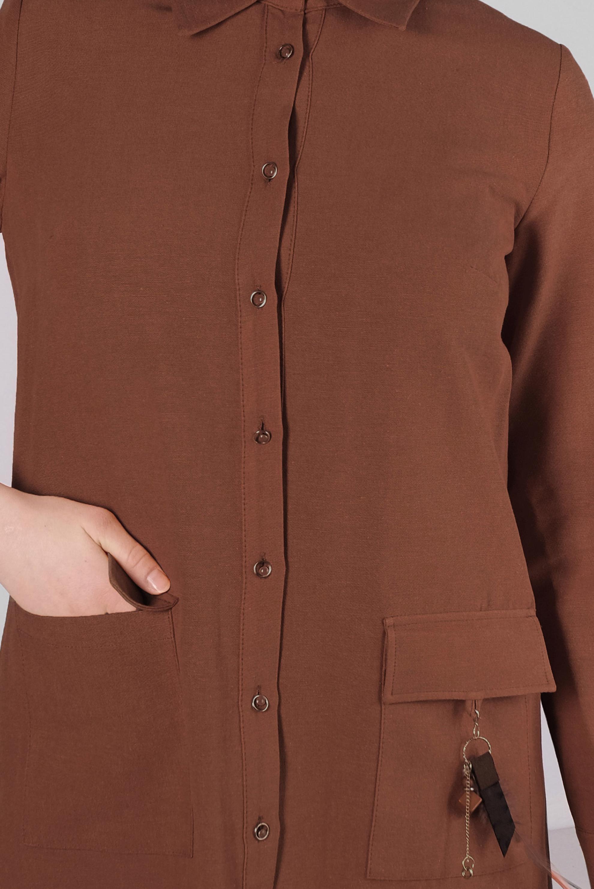 Tesettür giyim KAHVE CEBİ AKSESUAR DETAYLI DÜĞMELİ TUNİK 43583