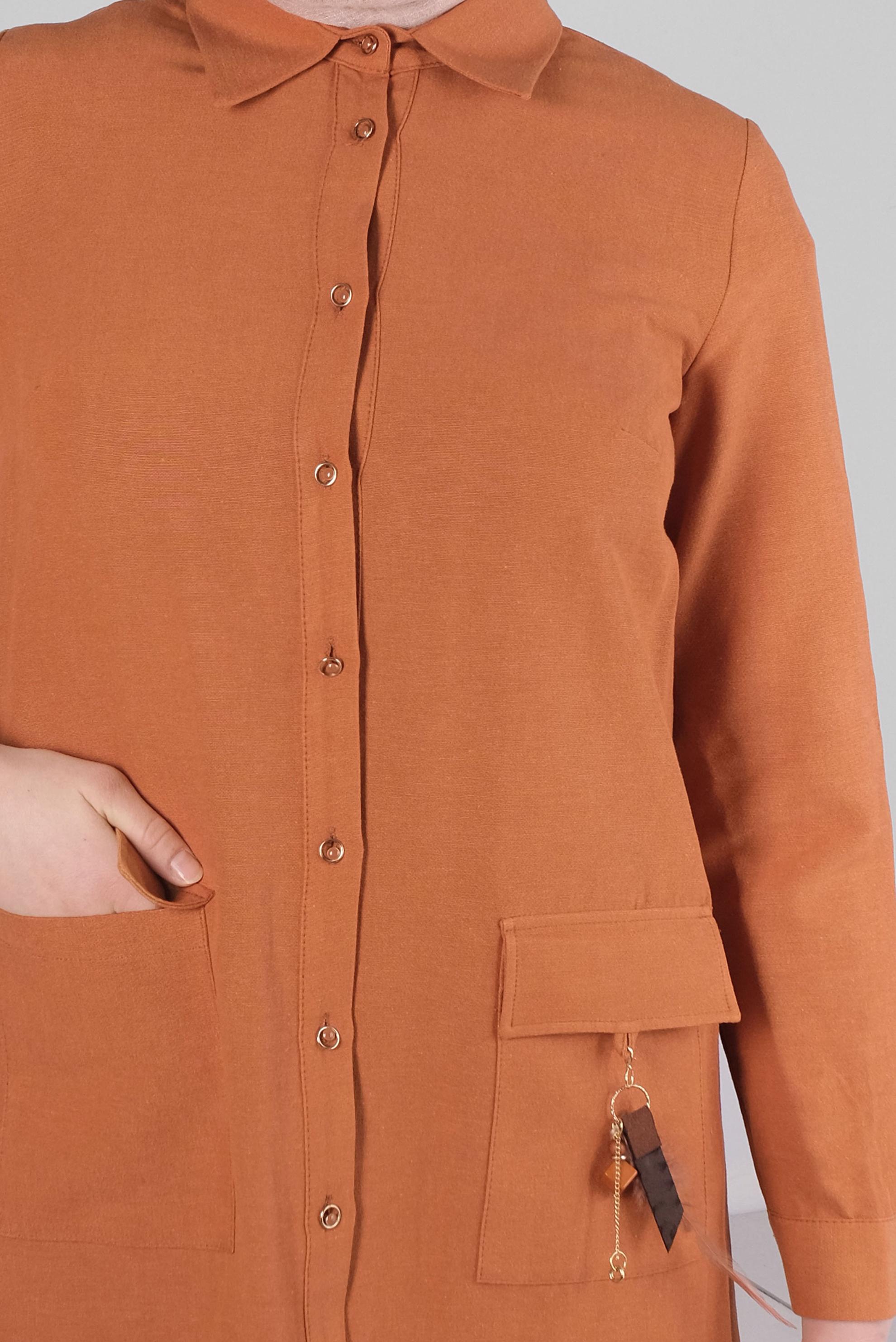 Tesettür giyim TURUNCU CEBİ AKSESUAR DETAYLI DÜĞMELİ TUNİK 43583