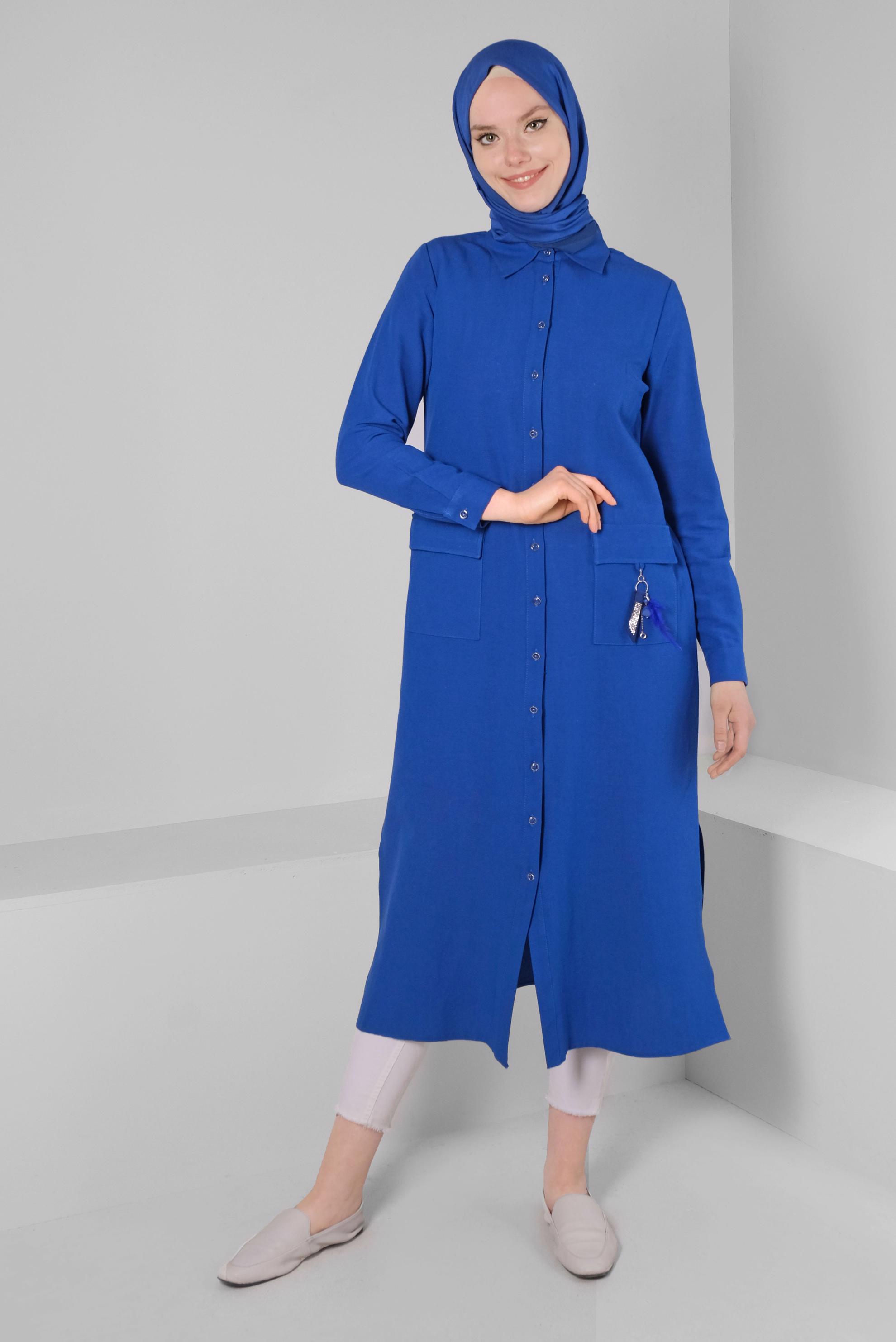 Tesettür giyim LACİVERT CEBİ AKSESUAR DETAYLI DÜĞMELİ TUNİK 43583