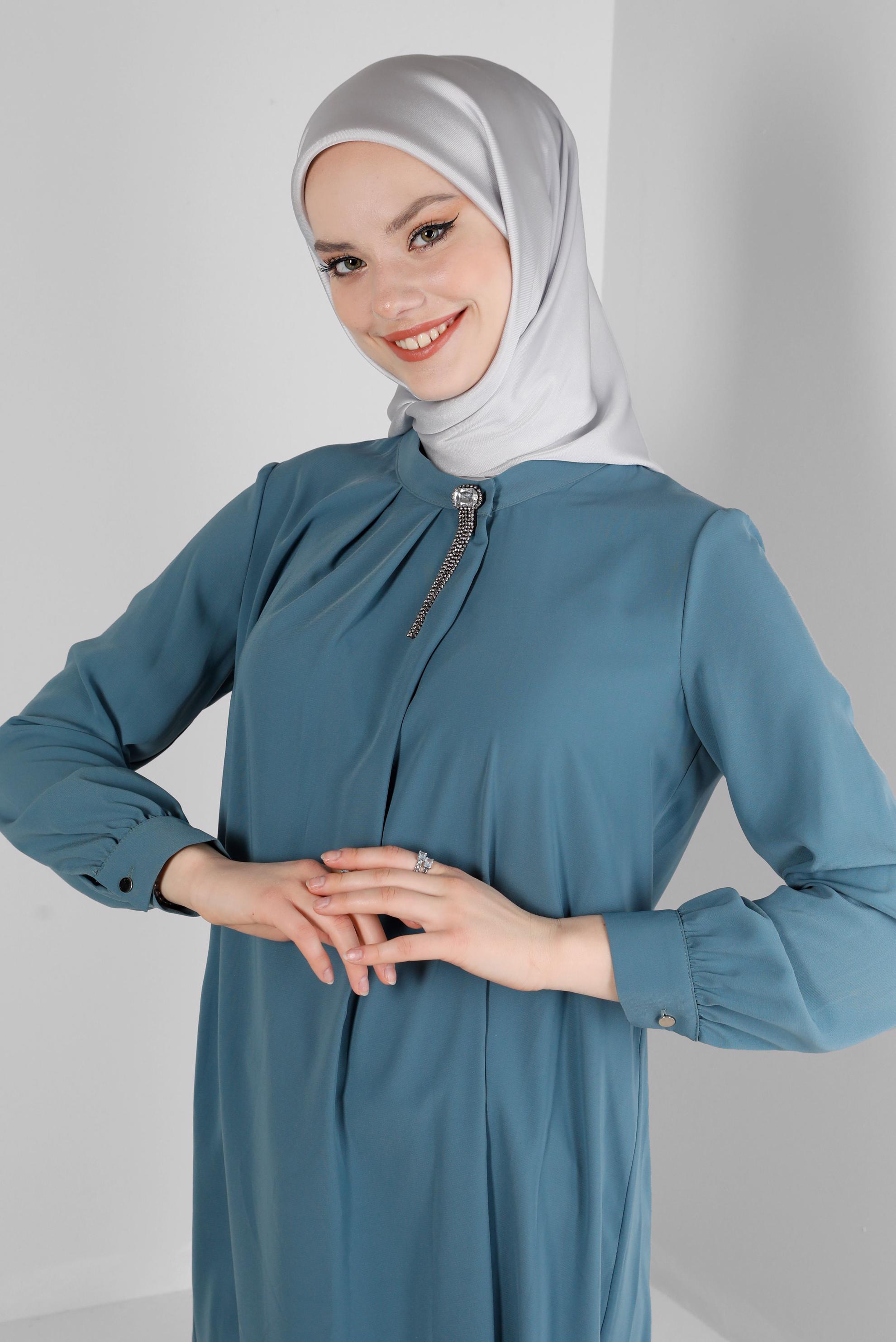 Tesettür giyim YEŞİL TAŞ DETAYLI PİLİSELİ TUNİK 43586