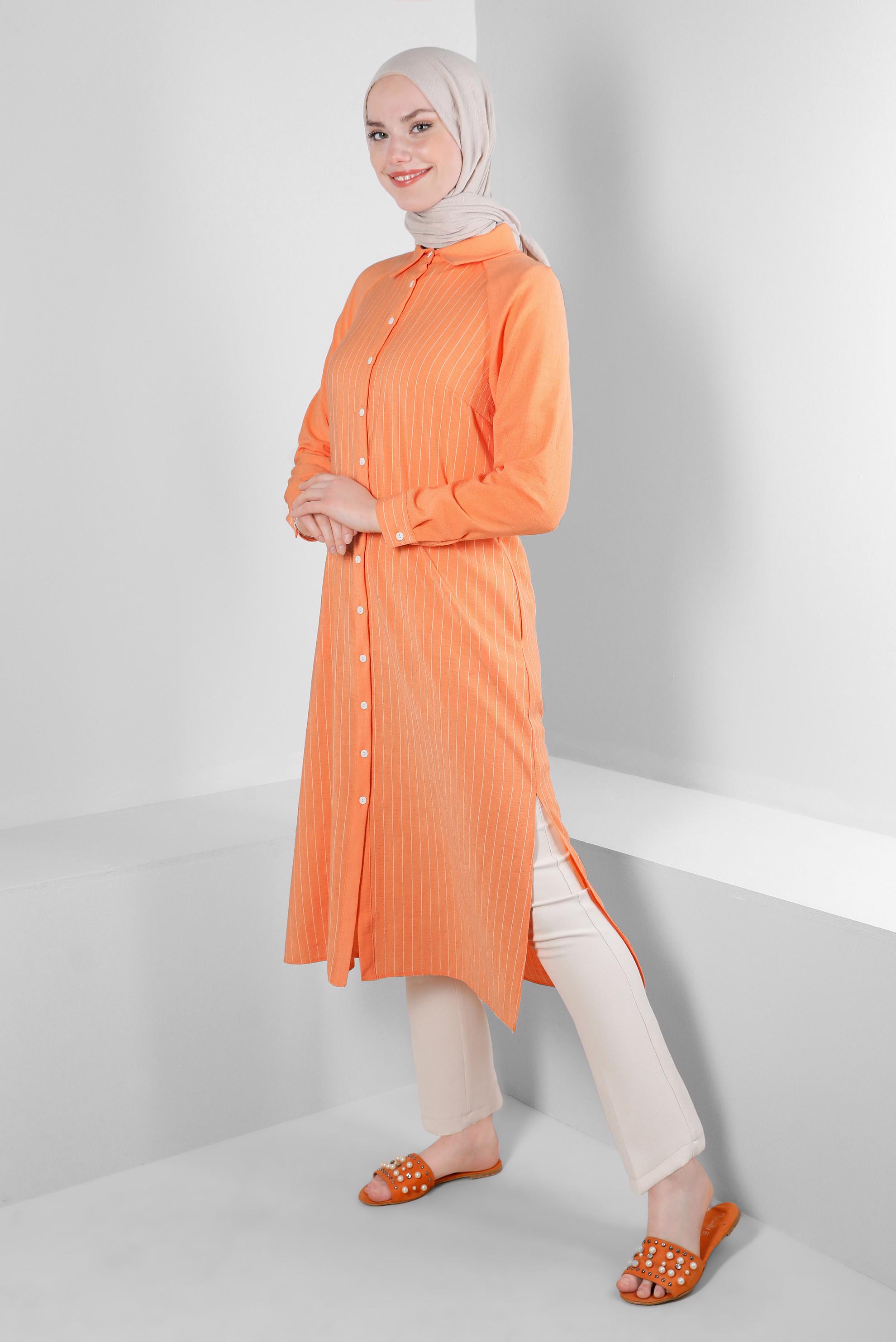 Tesettür giyim TURUNCU ÇİZGİLİ YANI YIRTMAÇLI DÜĞMELİ TUNİK 43603