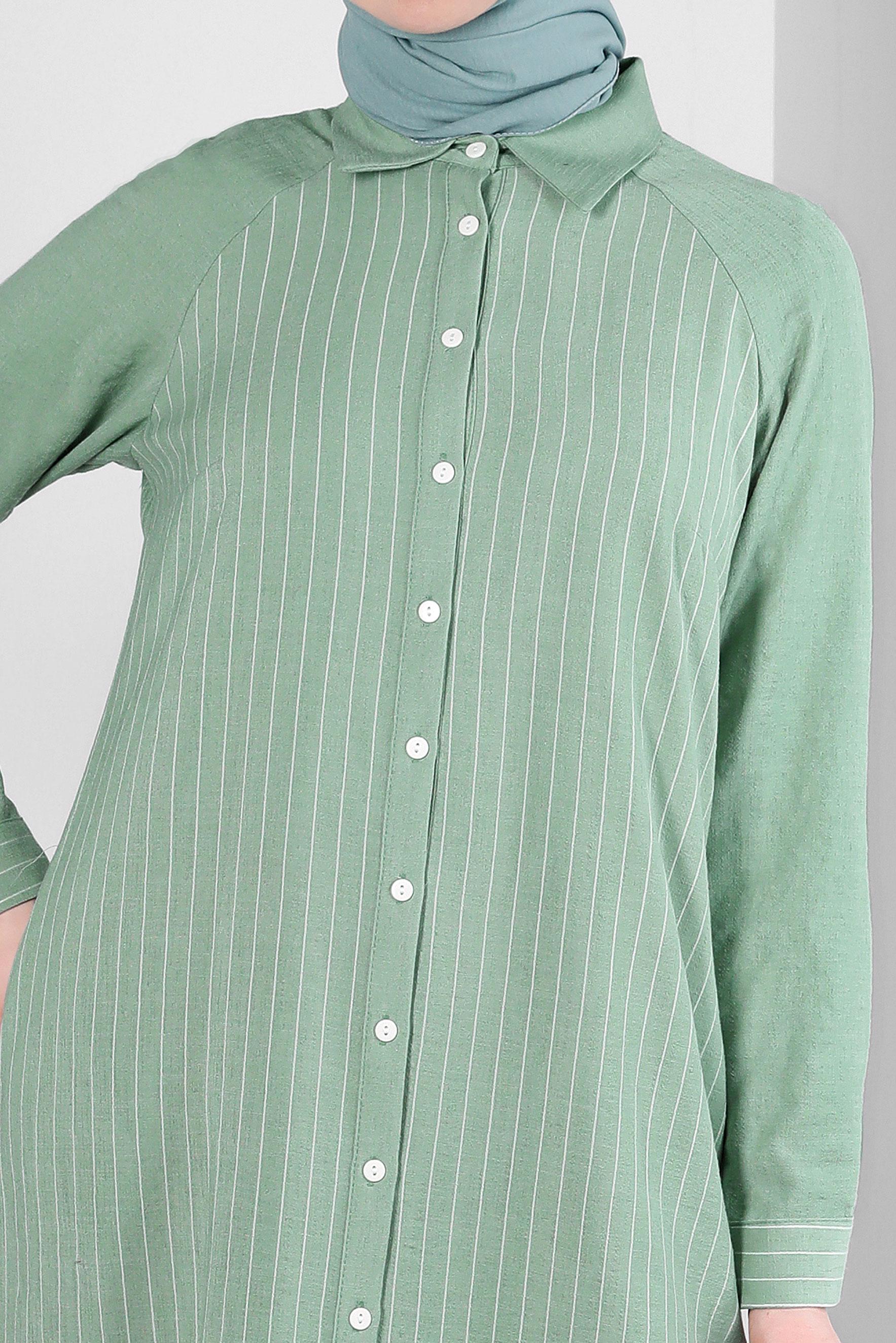 Tesettür giyim YEŞİL ÇİZGİLİ YANI YIRTMAÇLI DÜĞMELİ TUNİK 43603