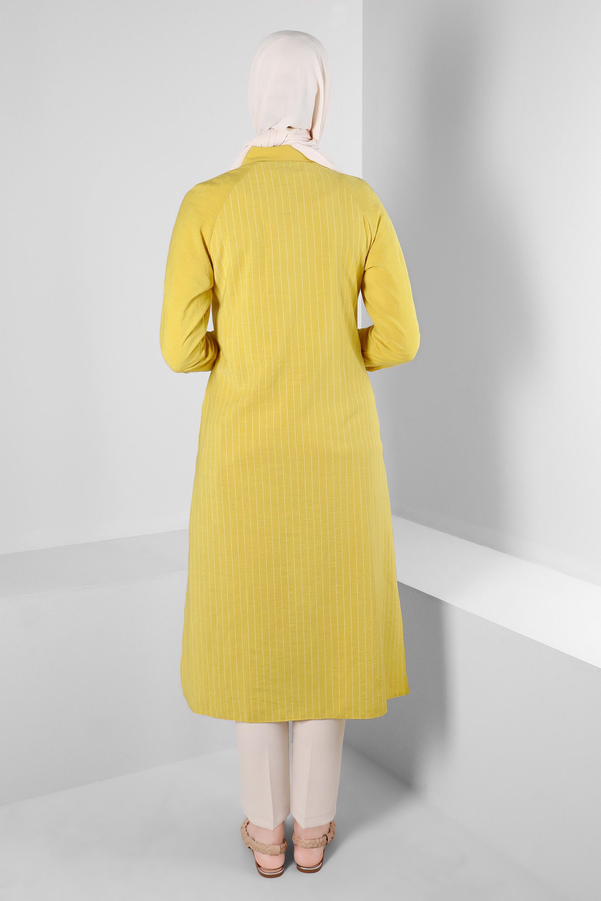 Tesettür giyim YEŞİL ÇİZGİLİ YANI YIRTMAÇLI DÜĞMELİ TUNİK 43603