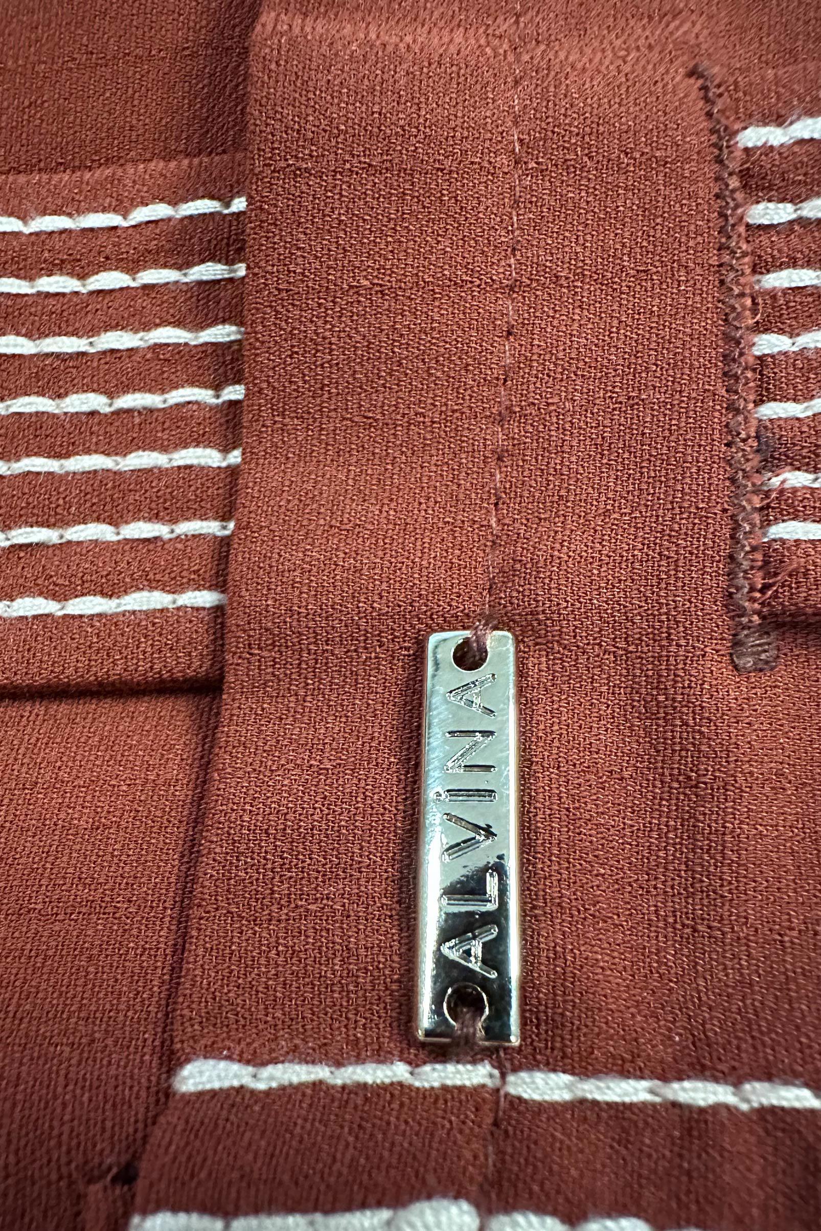 Tesettür giyim KAHVE DİKİŞ DETAYLI DÜĞMELİ UZUN TUNİK 43607