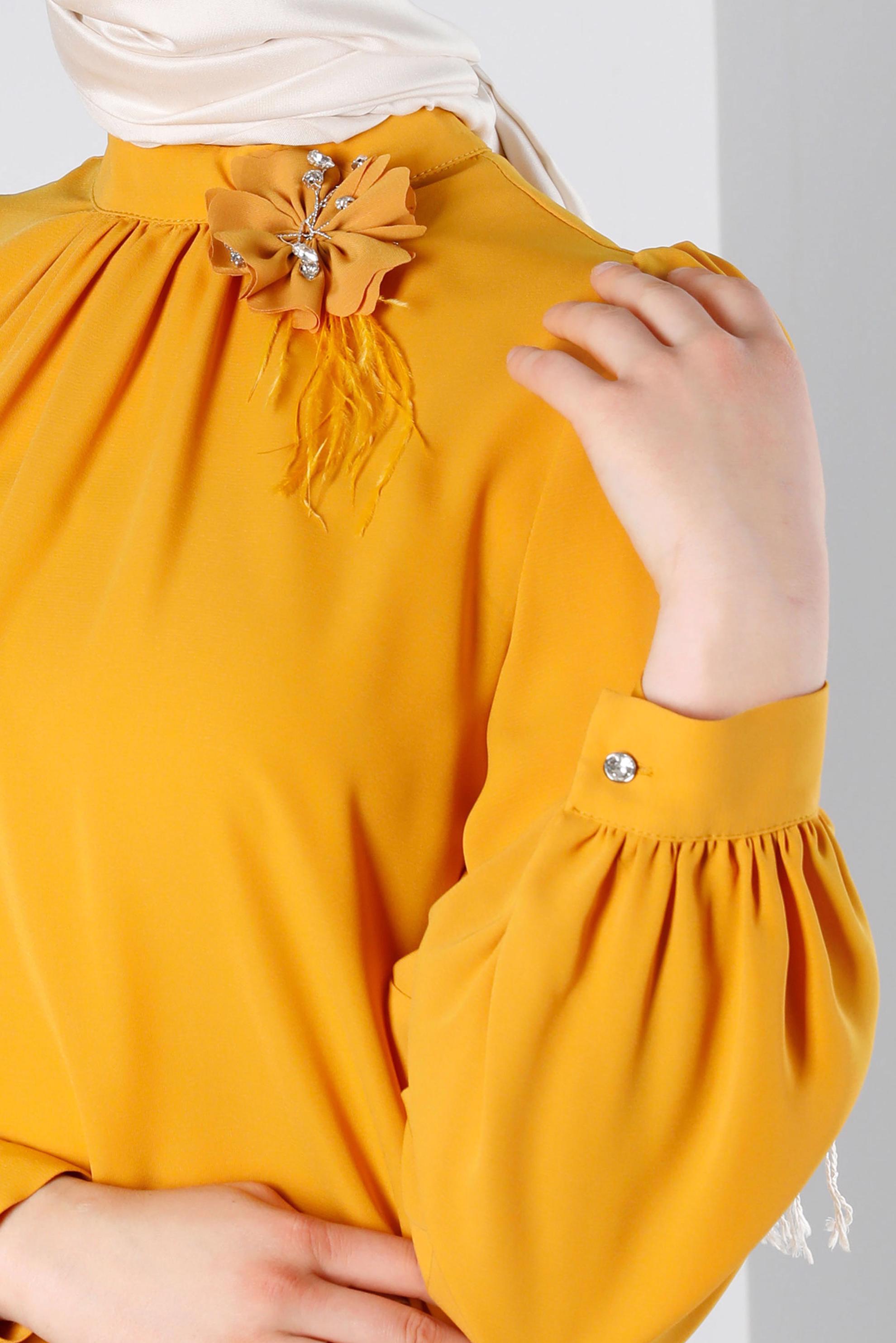 Tesettür giyim SARI ÇİÇEK AKSESUARLI ASİMETRİK KESİM TUNİK 43610