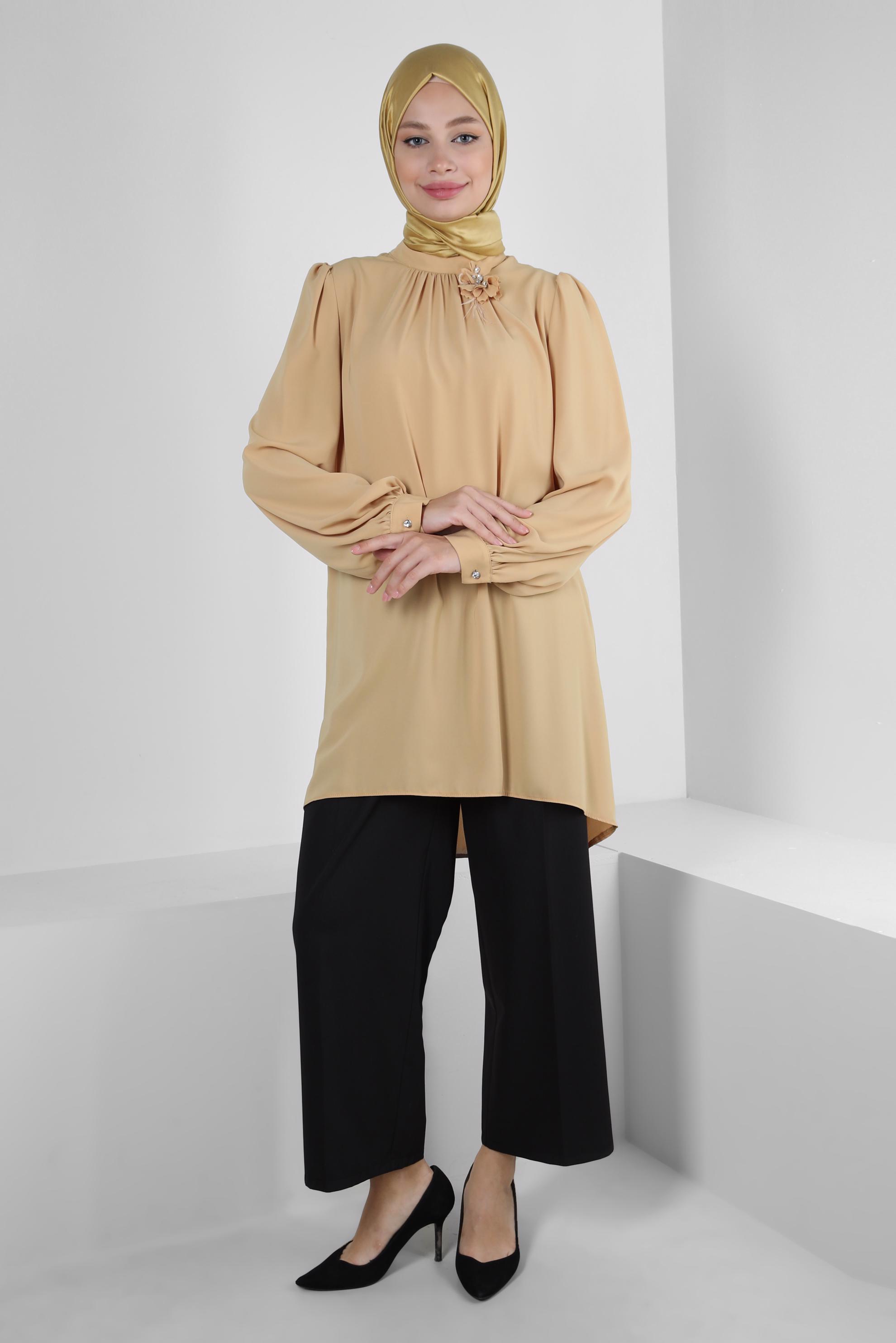 Tesettür giyim SARI ÇİÇEK AKSESUARLI ASİMETRİK KESİM TUNİK 43610