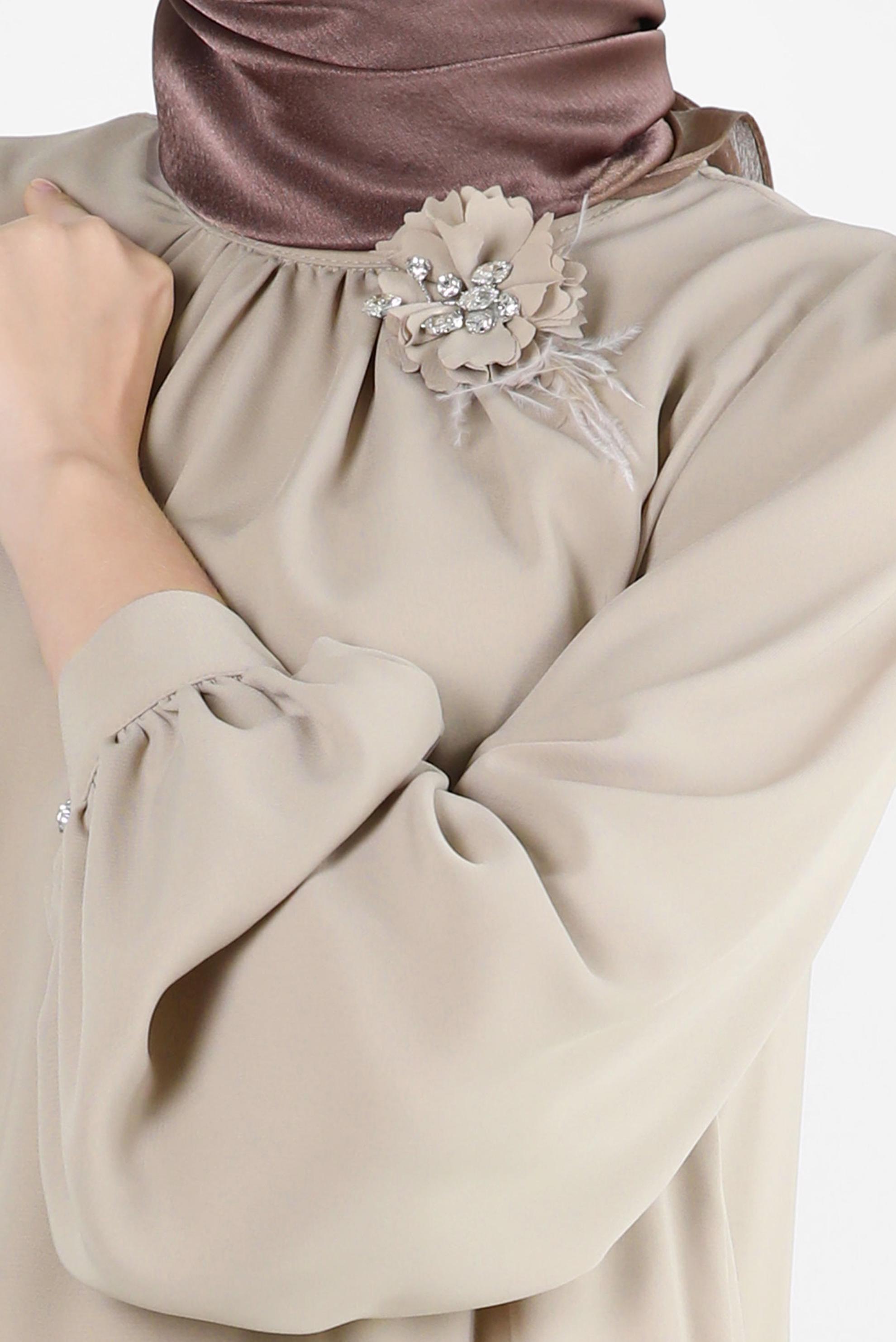 Tesettür giyim VİZON ÇİÇEK AKSESUARLI ASİMETRİK KESİM TUNİK 43610