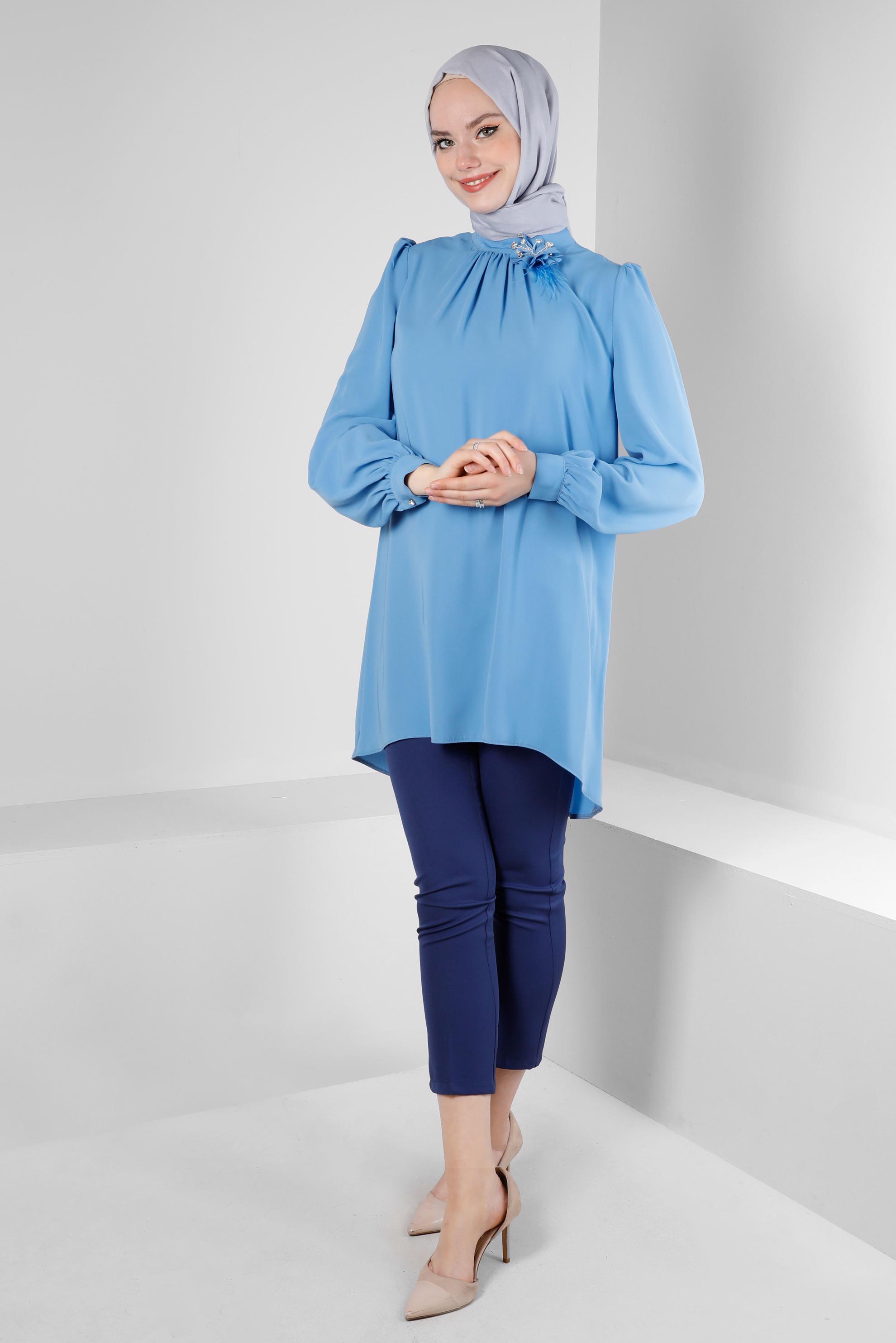 Tesettür giyim MAVİ ÇİÇEK AKSESUARLI ASİMETRİK KESİM TUNİK 43610