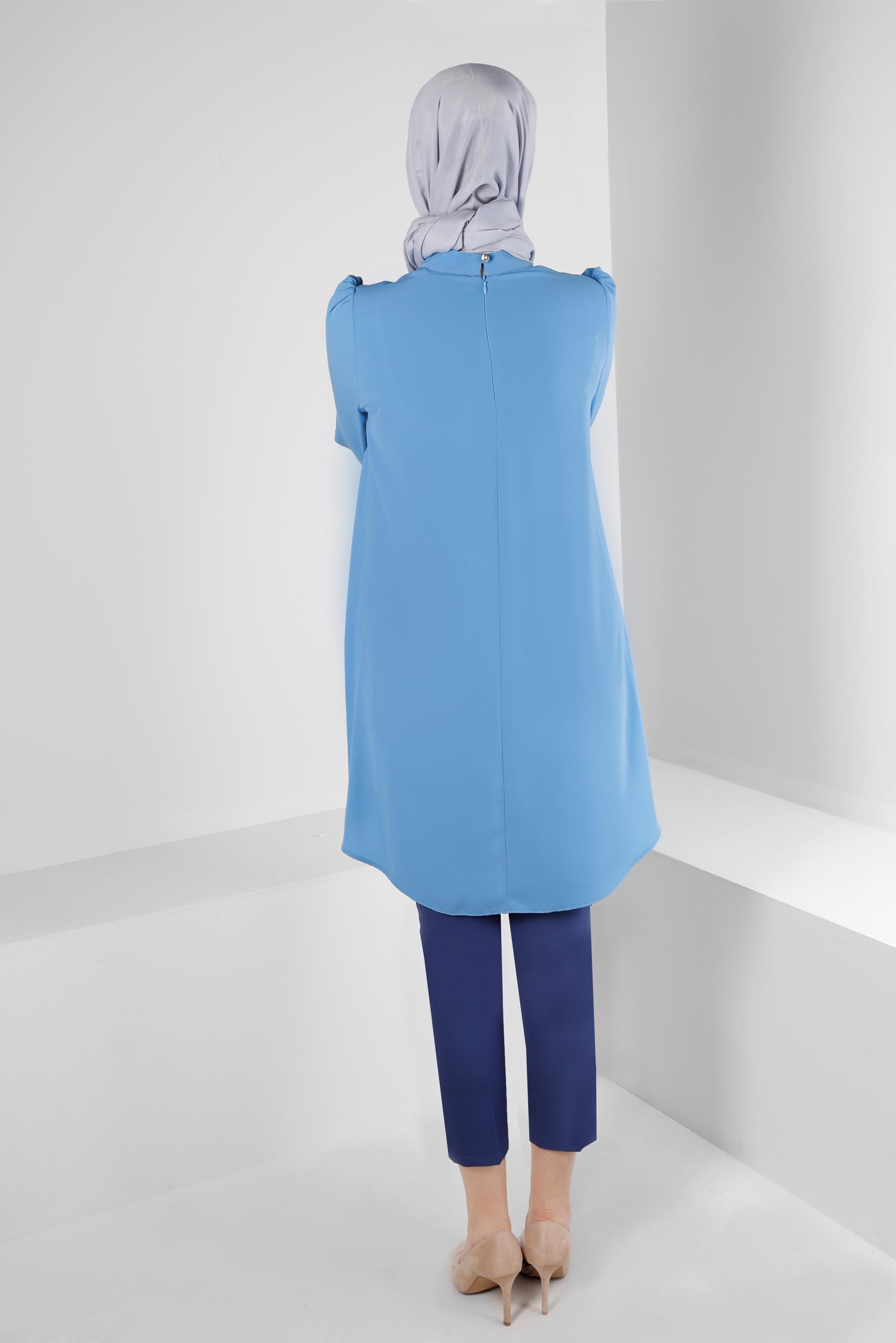 Tesettür giyim MAVİ ÇİÇEK AKSESUARLI ASİMETRİK KESİM TUNİK 43610