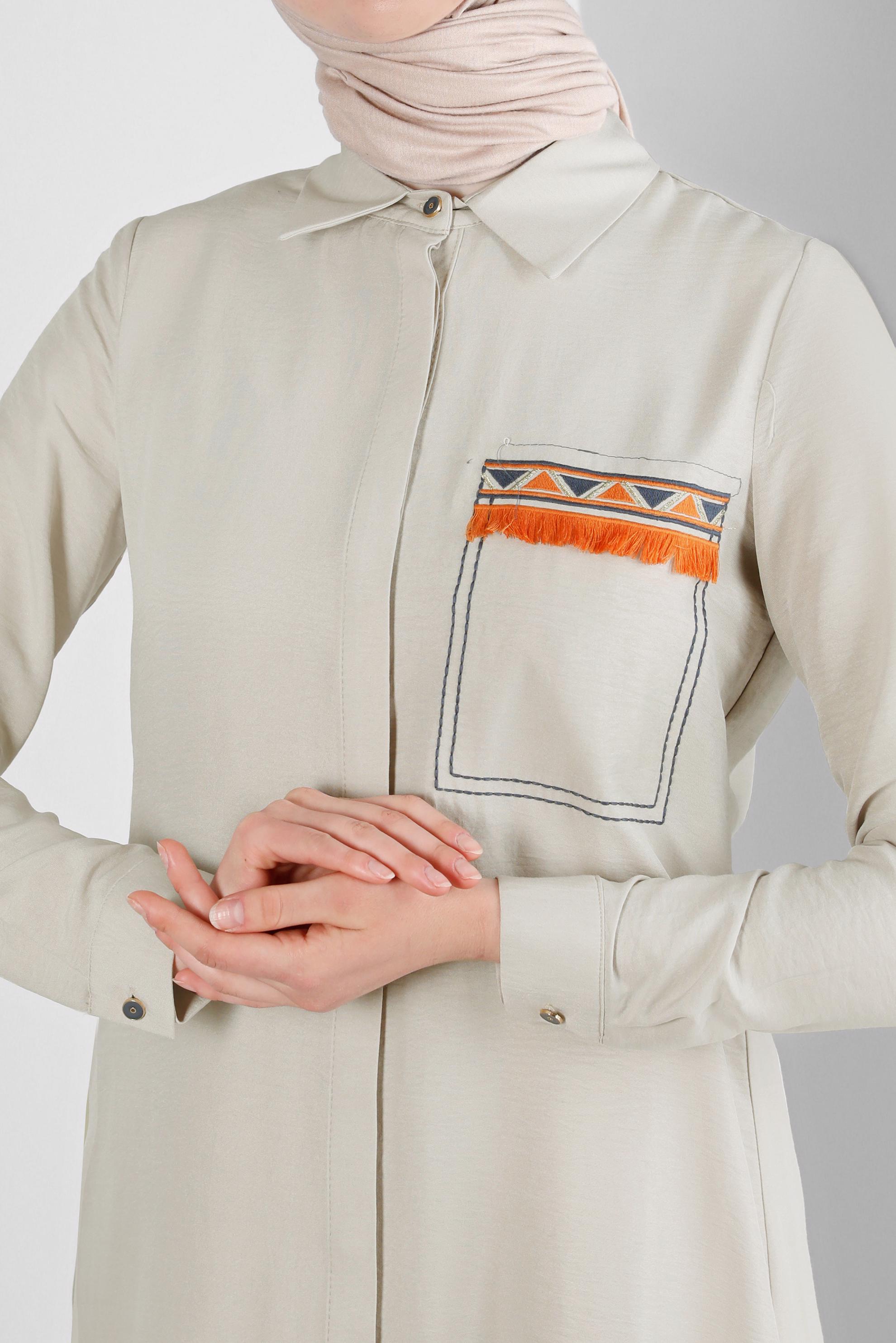 Tesettür giyim BEJ CEP GÖRÜNÜMLÜ PÜSKÜL DETAYLI TUNİK 43611