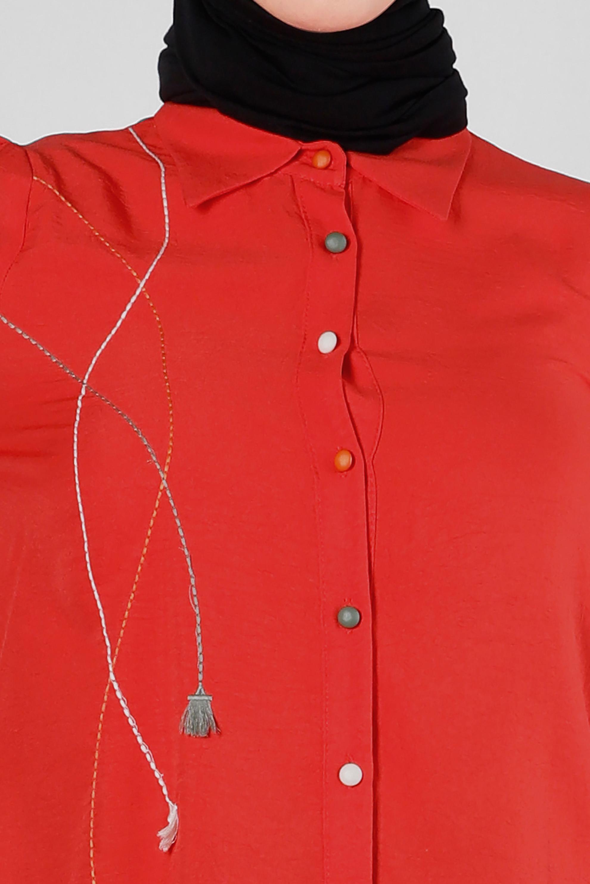 Tesettür giyim KIRMIZI DİKİŞ DETAYLI PÜSKÜLLÜ GÖMLEK TUNİK 43612