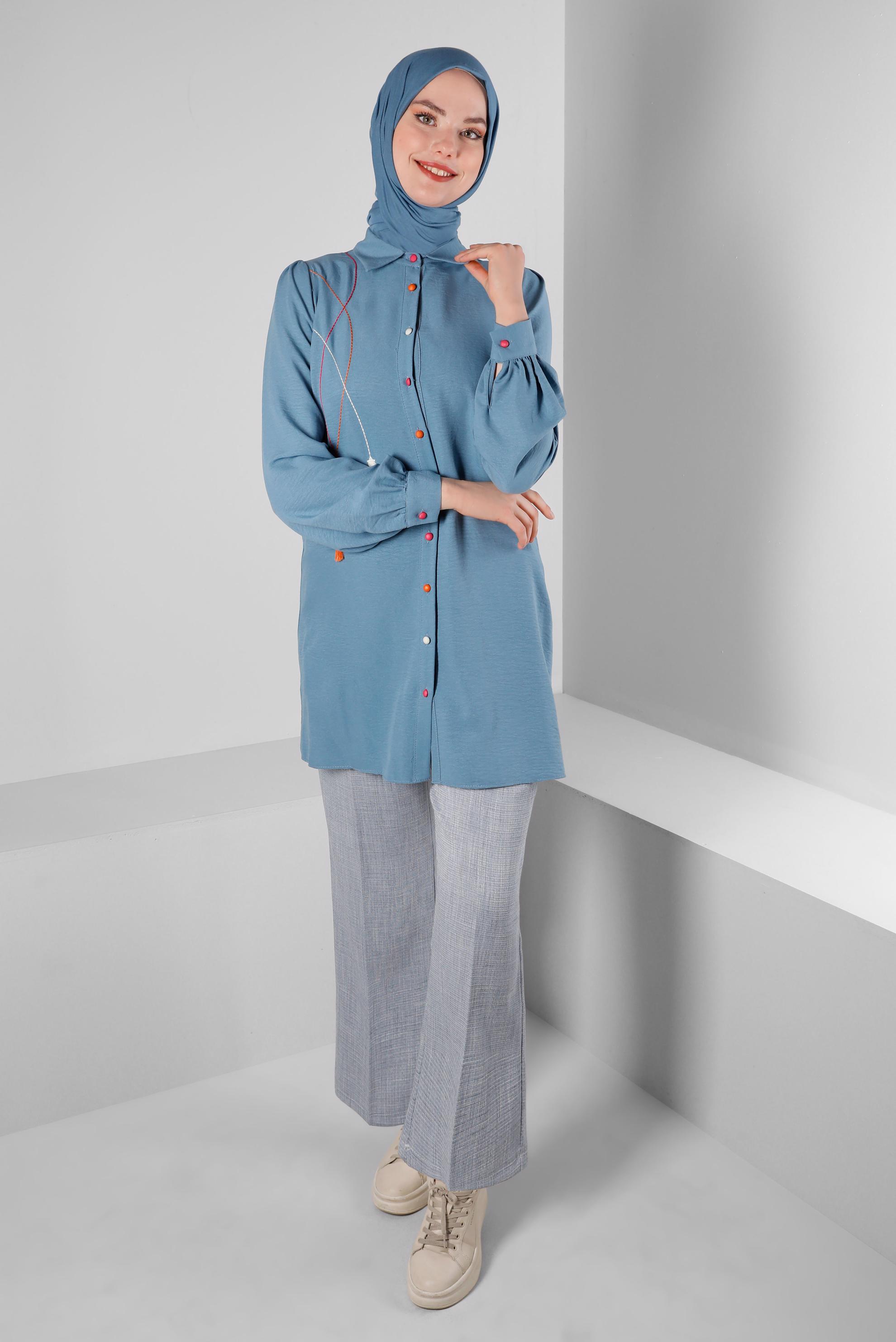 Tesettür giyim MAVİ DİKİŞ DETAYLI PÜSKÜLLÜ GÖMLEK TUNİK 43612