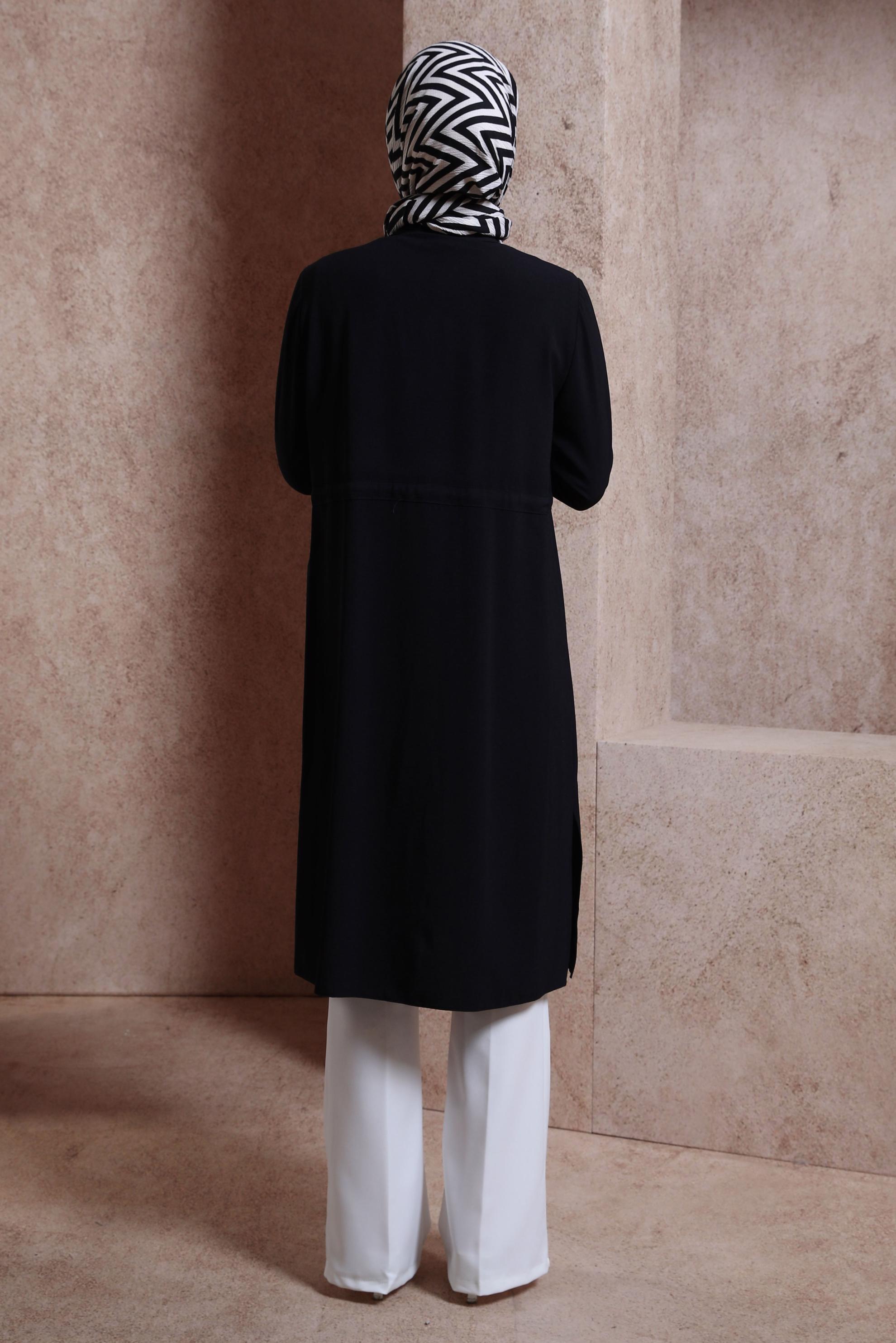 Tesettür giyim SİYAH İŞLEMELİ PÜSKÜL DETAYLI TUNİK 43625