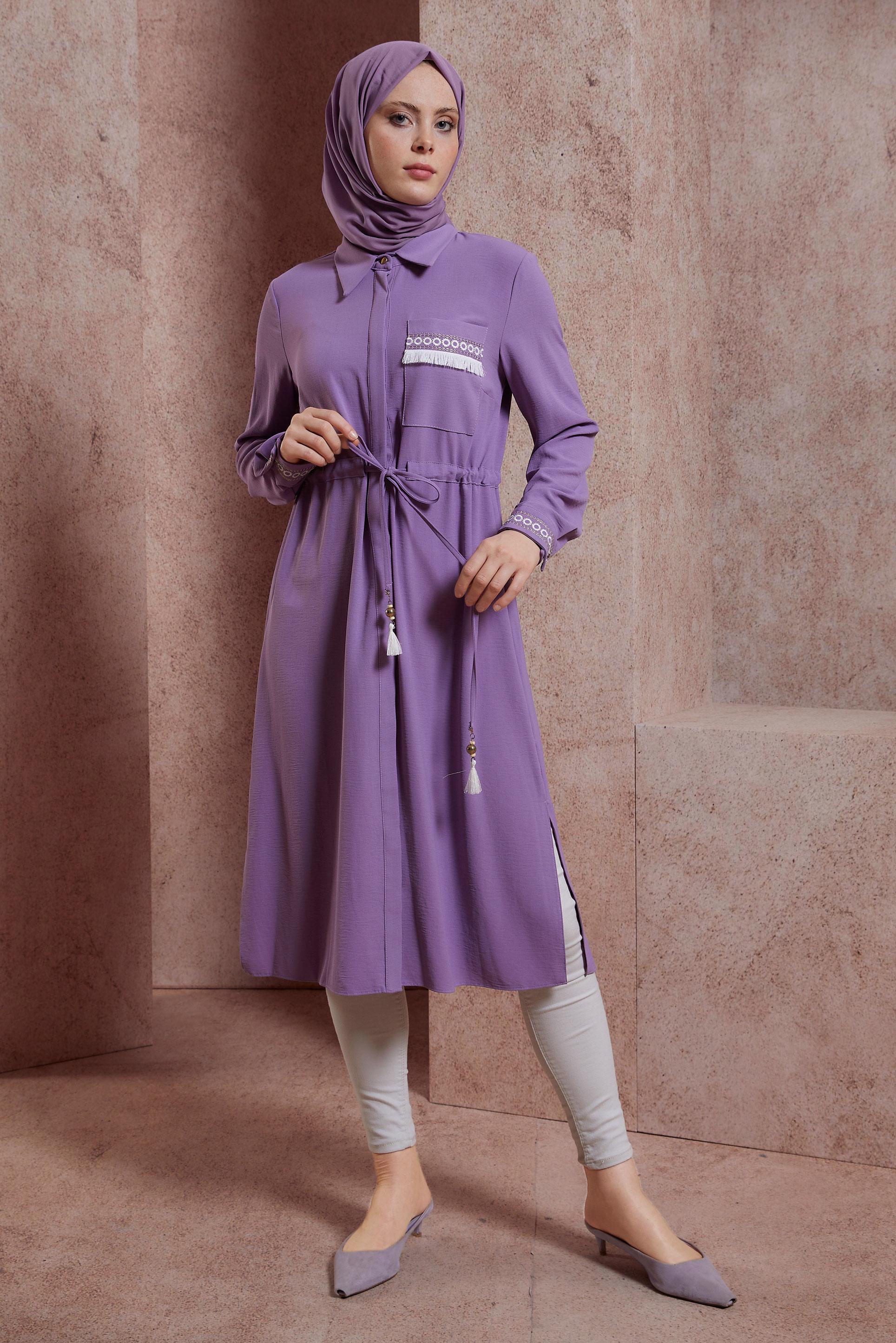 Tesettür giyim MOR İŞLEMELİ PÜSKÜL DETAYLI TUNİK 43625