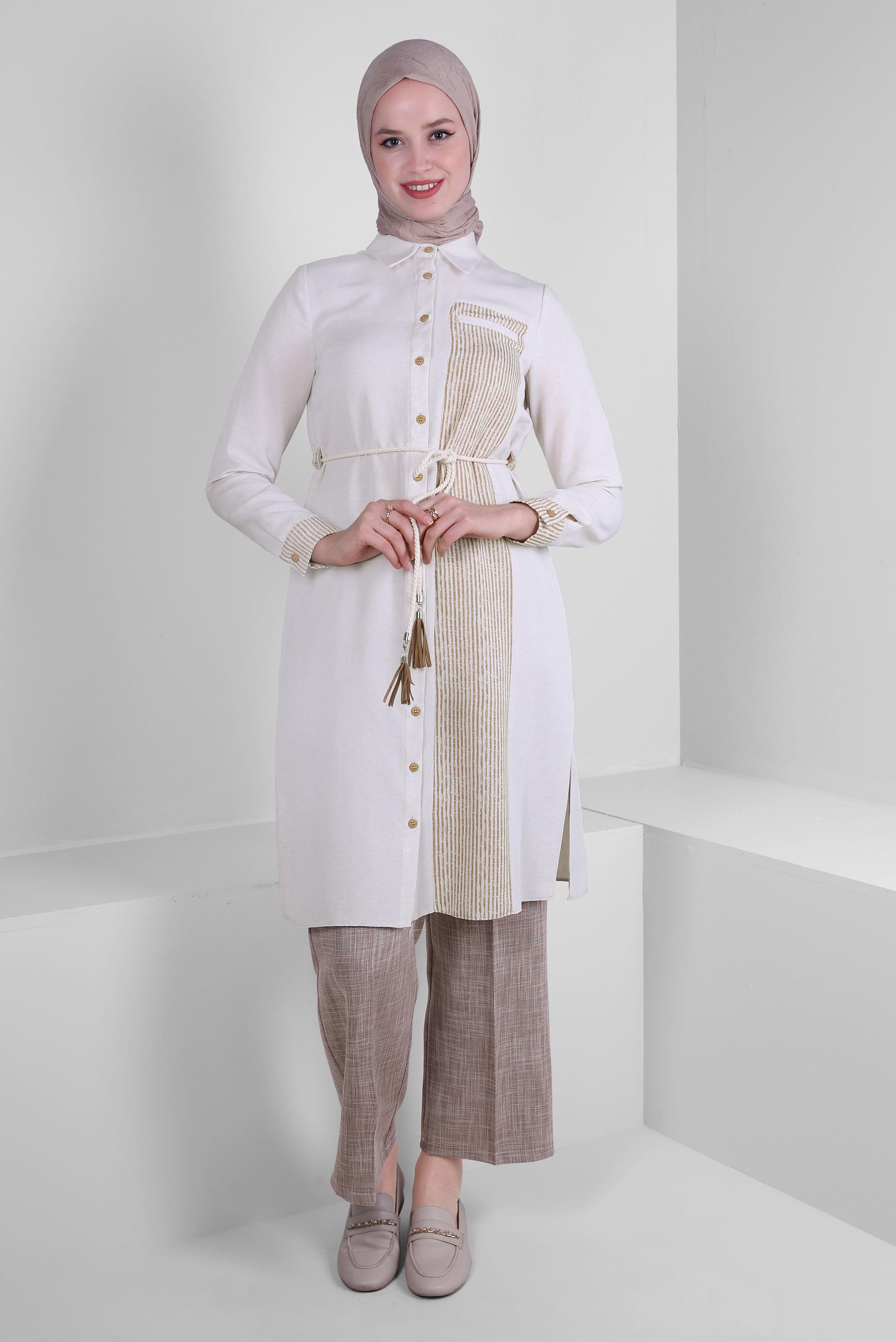 Tesettür giyim EKRU ÇİZGİLİ BELİ KUŞAKLI DÜZ TUNİK 43632