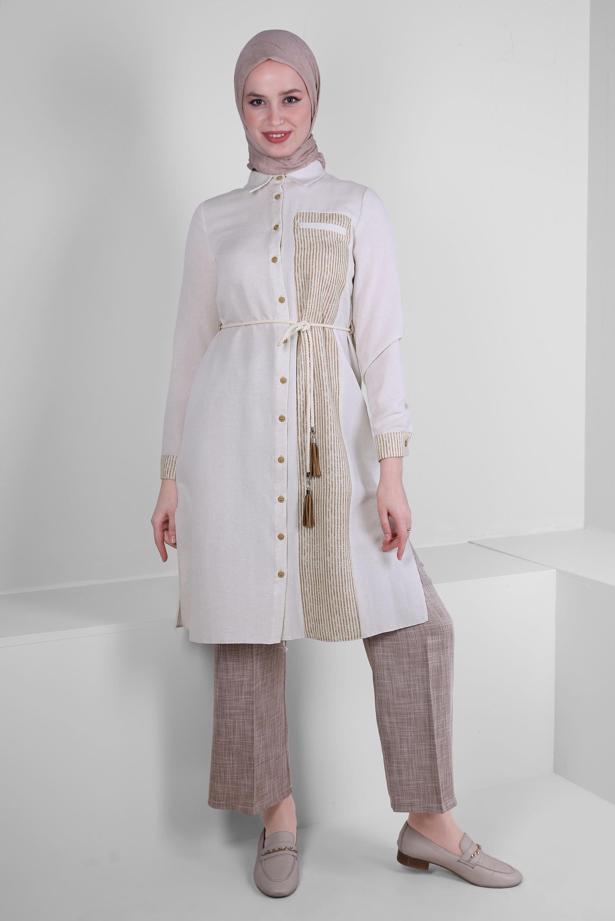 Tesettür giyim EKRU ÇİZGİLİ BELİ KUŞAKLI DÜZ TUNİK 43632