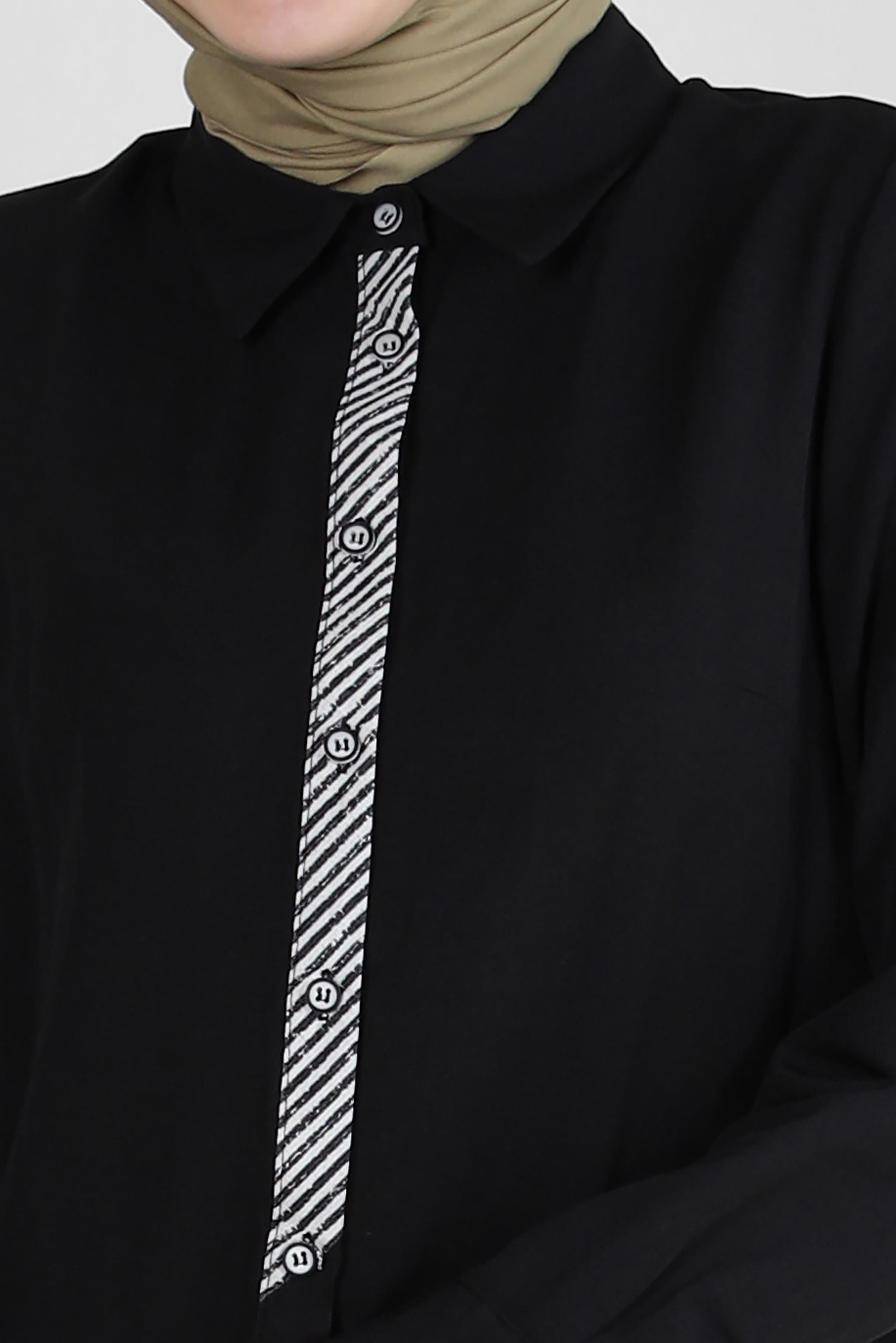 Tesettür giyim SİYAH ÇİZGİ DETAYLI DÜĞMELİ UZUN TUNİK 43636