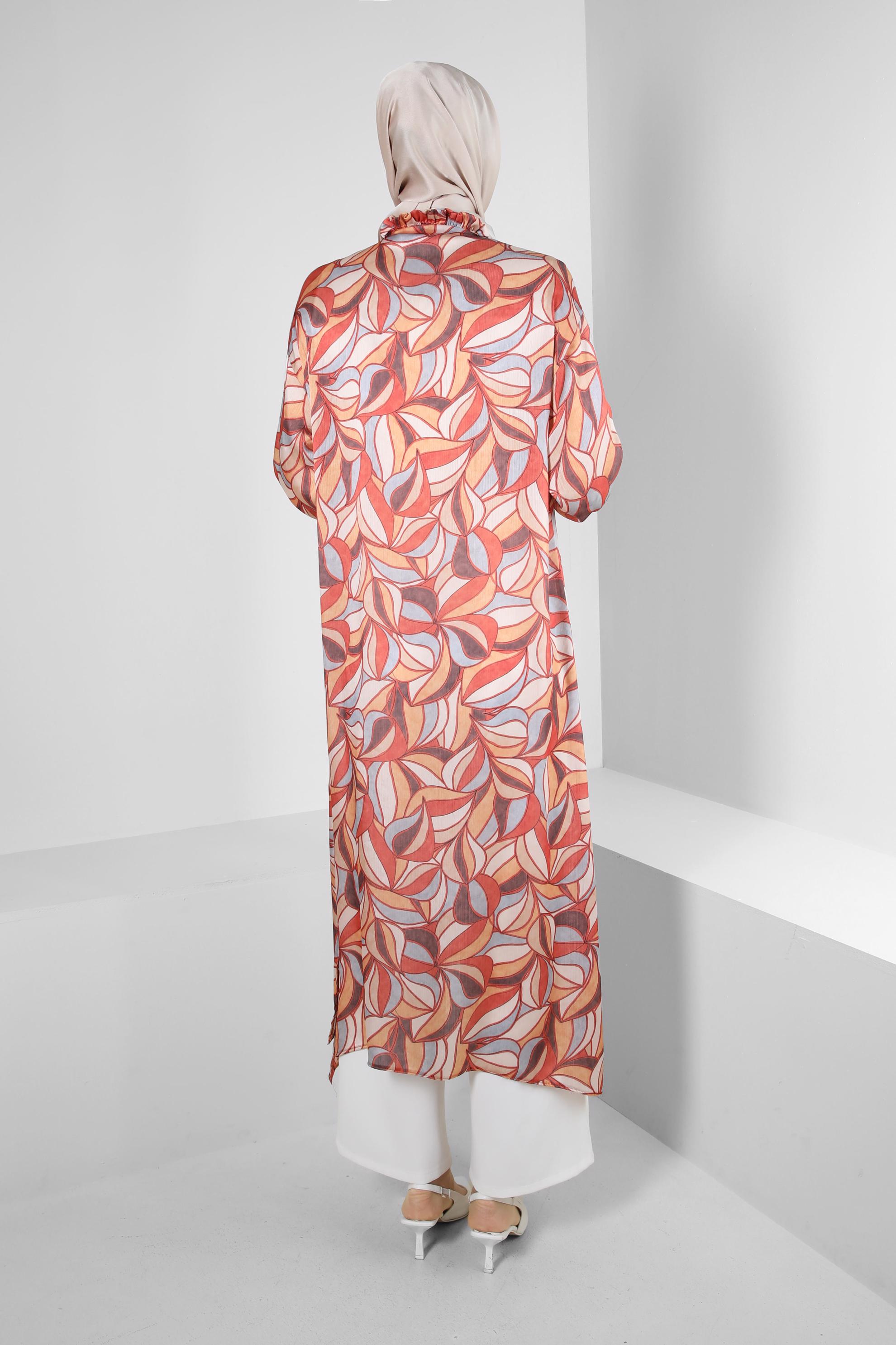 Tesettür giyim TURUNCU YAKASI BAĞLAMA DETAYLI DESENLİ TUNİK 43640