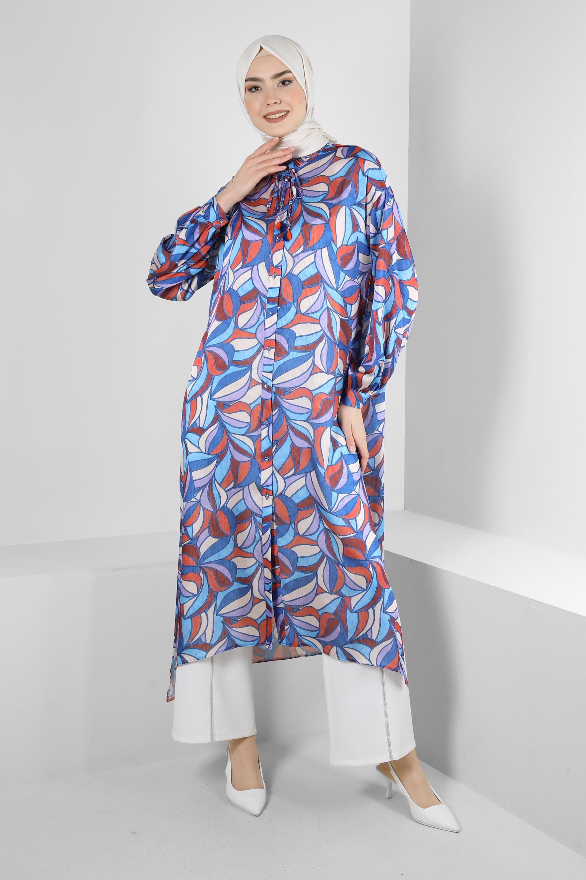 Tesettür giyim LACİVERT YAKASI BAĞLAMA DETAYLI DESENLİ TUNİK 43640