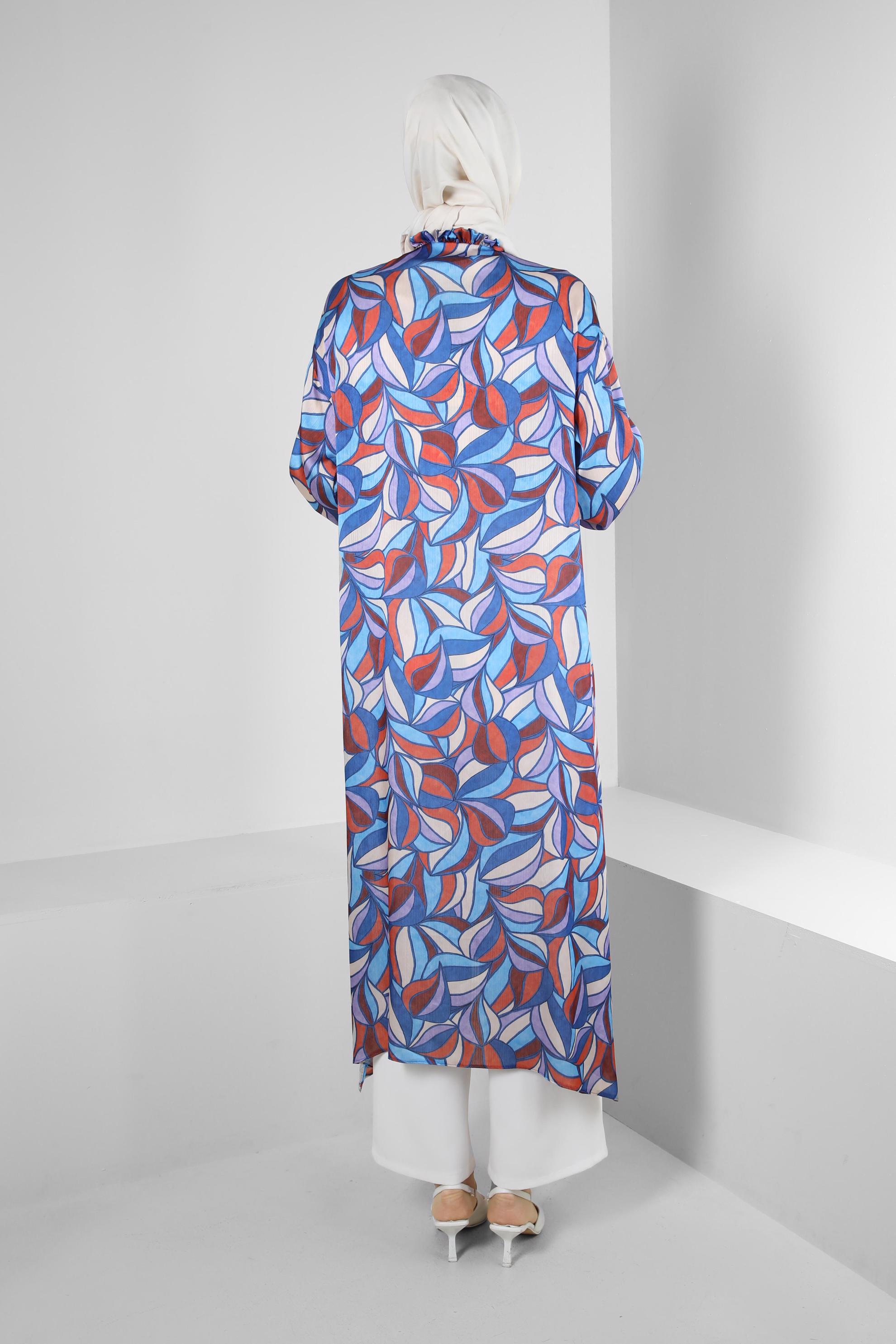 Tesettür giyim LACİVERT YAKASI BAĞLAMA DETAYLI DESENLİ TUNİK 43640