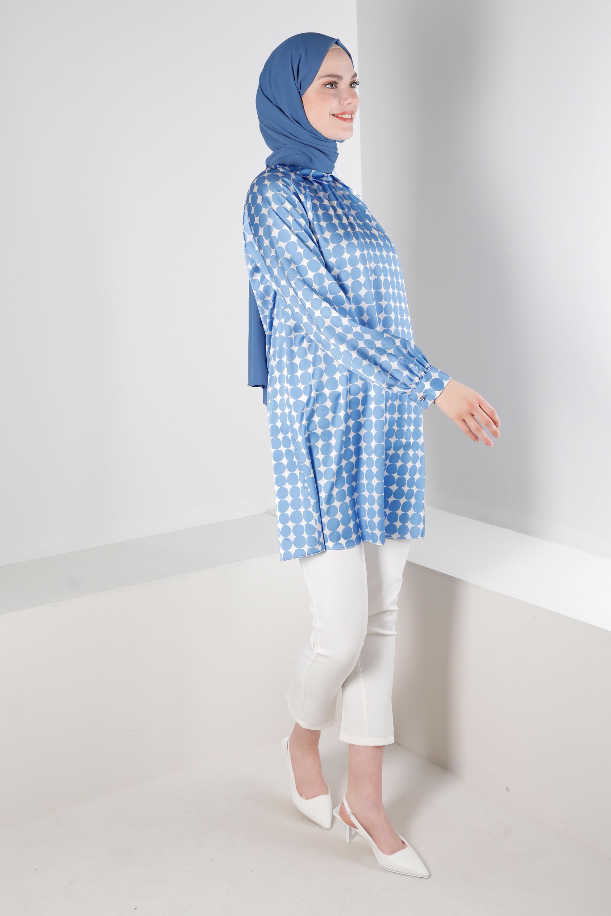 Tesettür giyim MAVİ GEOMETRİK DESENLİ ERKEK YAKA SATEN TUNİK 43641
