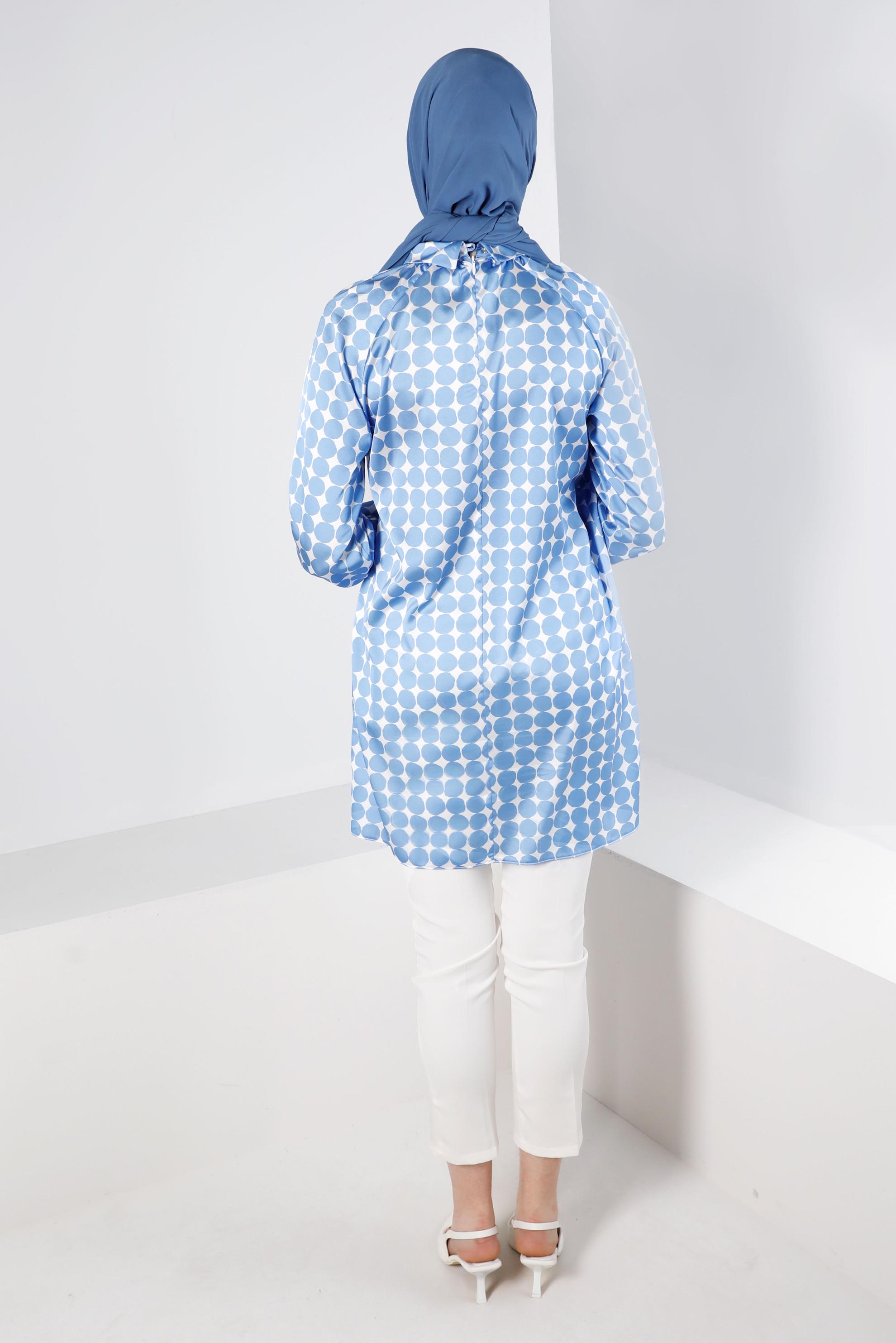 Tesettür giyim MAVİ GEOMETRİK DESENLİ ERKEK YAKA SATEN TUNİK 43641