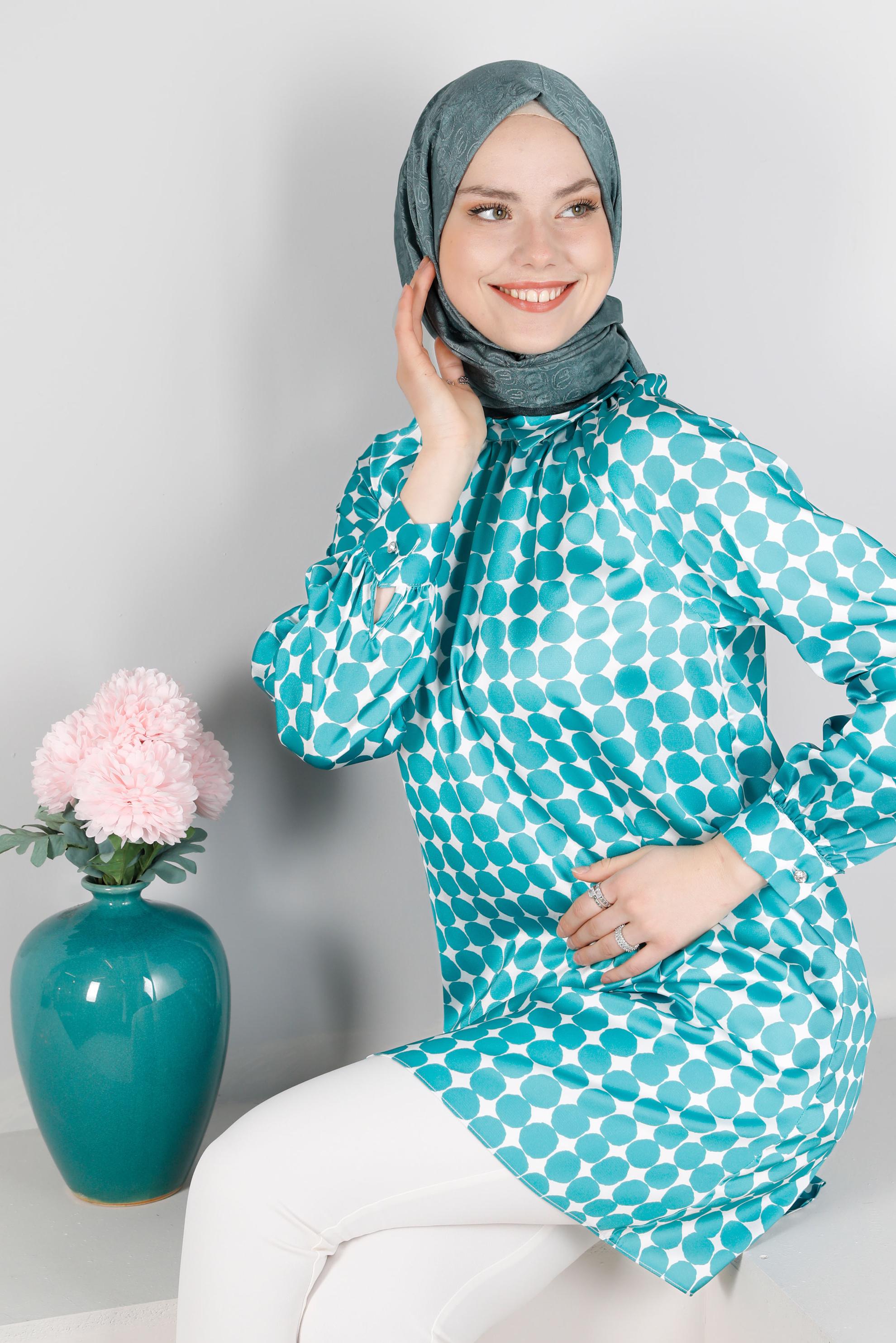 Tesettür giyim YEŞİL GEOMETRİK DESENLİ ERKEK YAKA SATEN TUNİK 43641