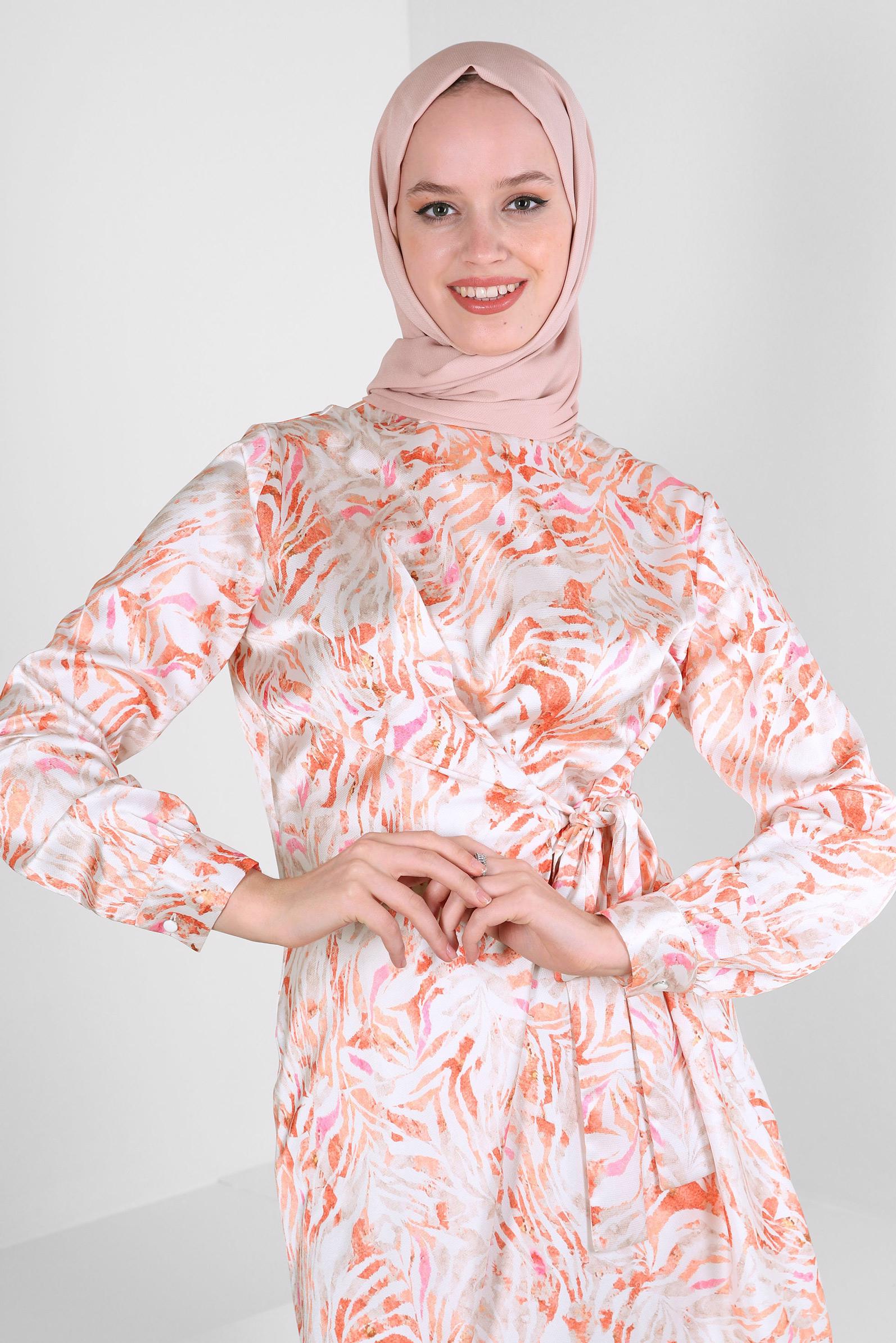 Tesettür giyim TURUNCU DESENLİ BAĞLAMA DETAYLI SATEN TUNİK 43642